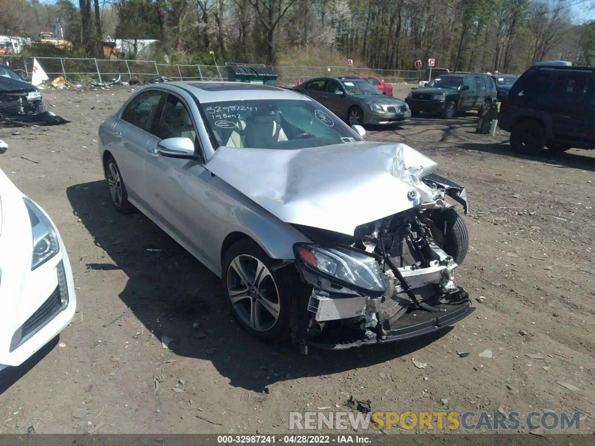 1 Photograph of a damaged car WDDZF4KB9KA675232 MERCEDES-BENZ E-CLASS 2019