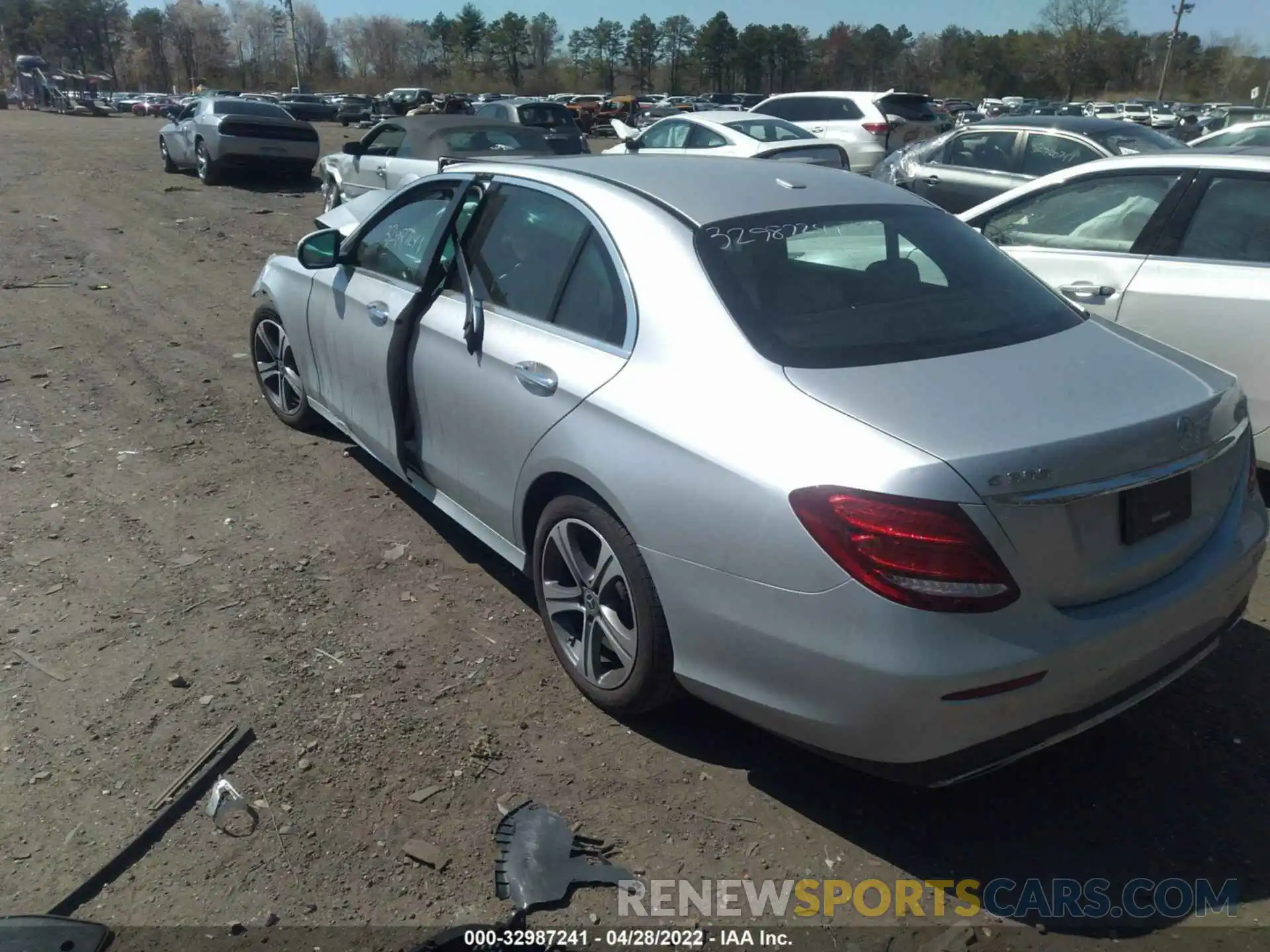 3 Photograph of a damaged car WDDZF4KB9KA675232 MERCEDES-BENZ E-CLASS 2019