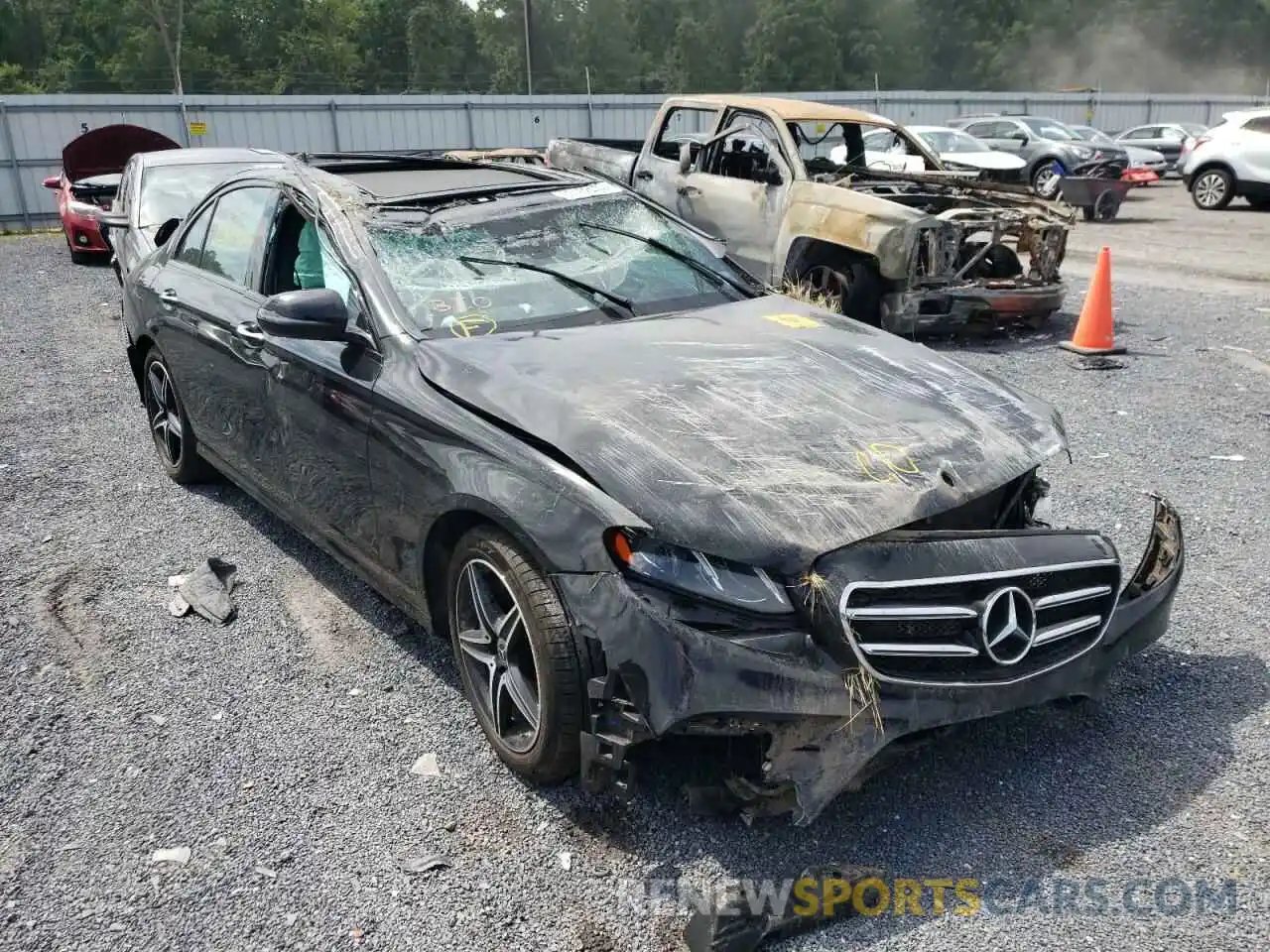 1 Photograph of a damaged car WDDZF4KB9KA691804 MERCEDES-BENZ E-CLASS 2019