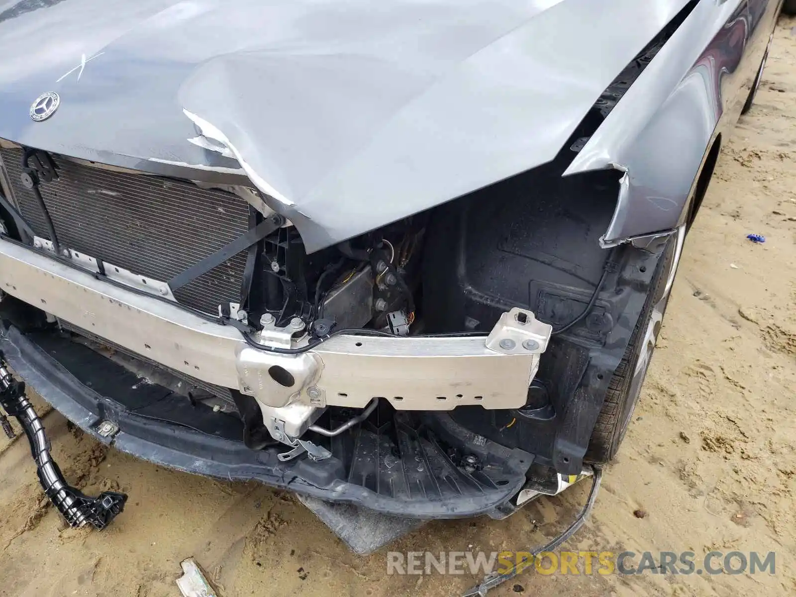 9 Photograph of a damaged car WDDZF4KBXKA502206 MERCEDES-BENZ E-CLASS 2019