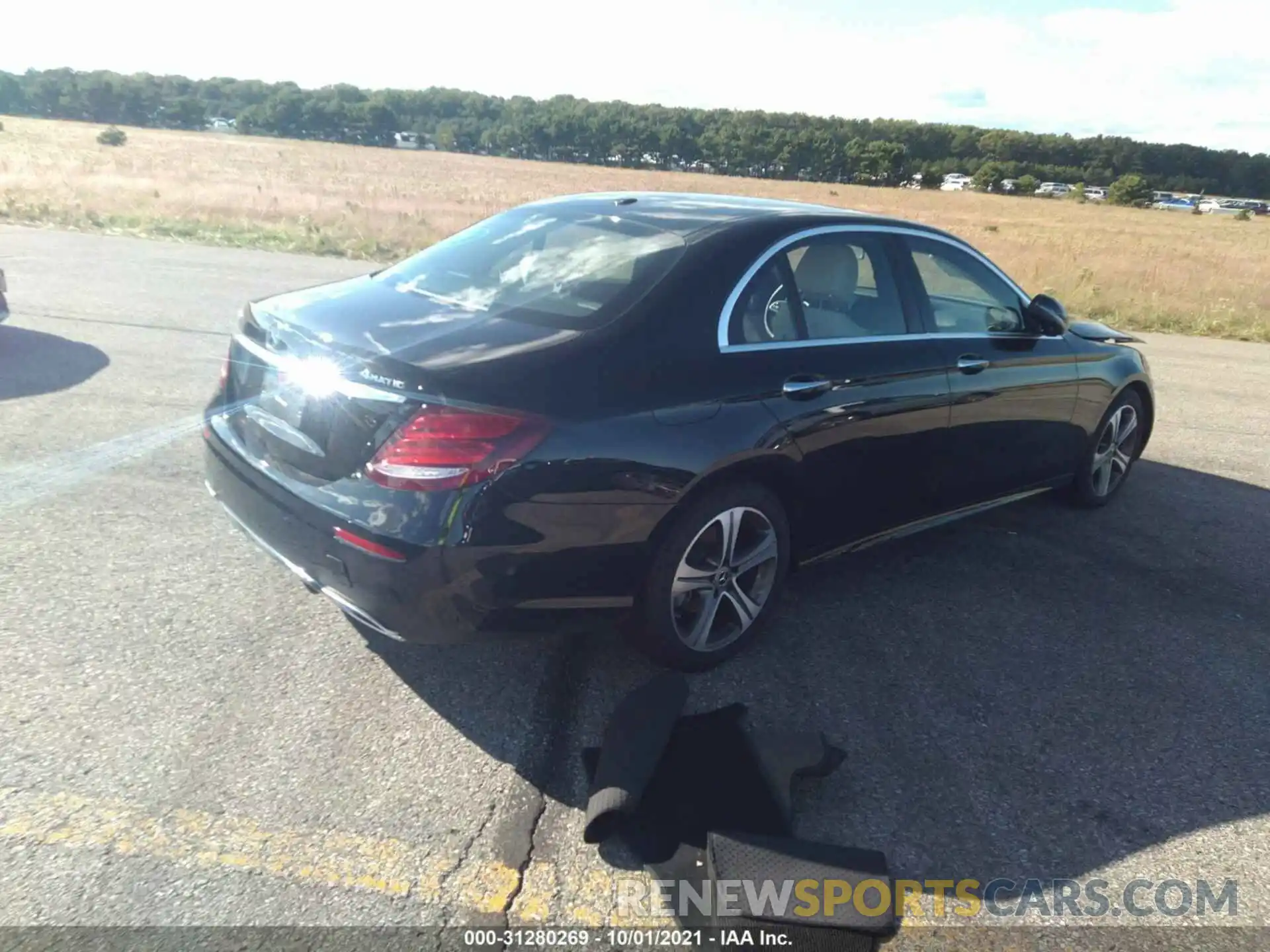 4 Photograph of a damaged car WDDZF4KBXKA507812 MERCEDES-BENZ E-CLASS 2019