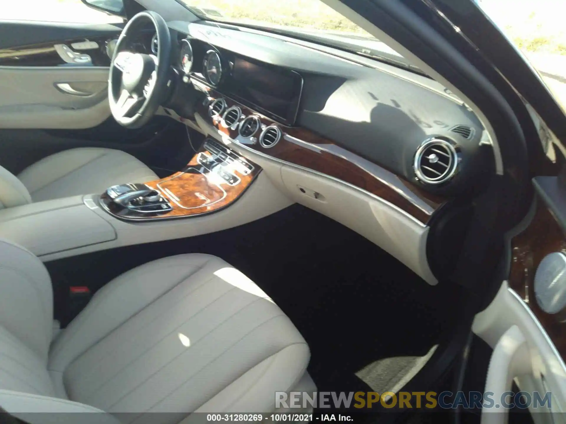 5 Photograph of a damaged car WDDZF4KBXKA507812 MERCEDES-BENZ E-CLASS 2019