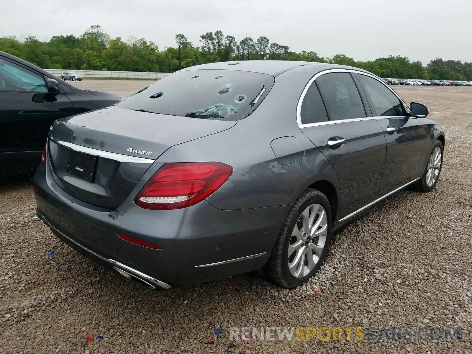 4 Photograph of a damaged car WDDZF4KBXKA507924 MERCEDES-BENZ E CLASS 2019