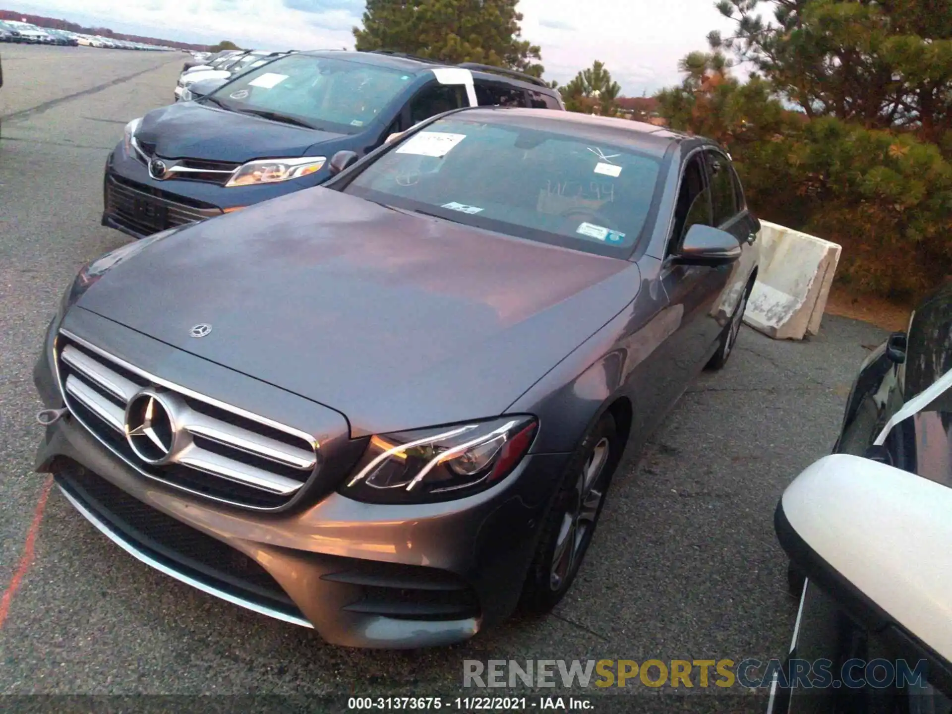 2 Photograph of a damaged car WDDZF4KBXKA511472 MERCEDES-BENZ E-CLASS 2019