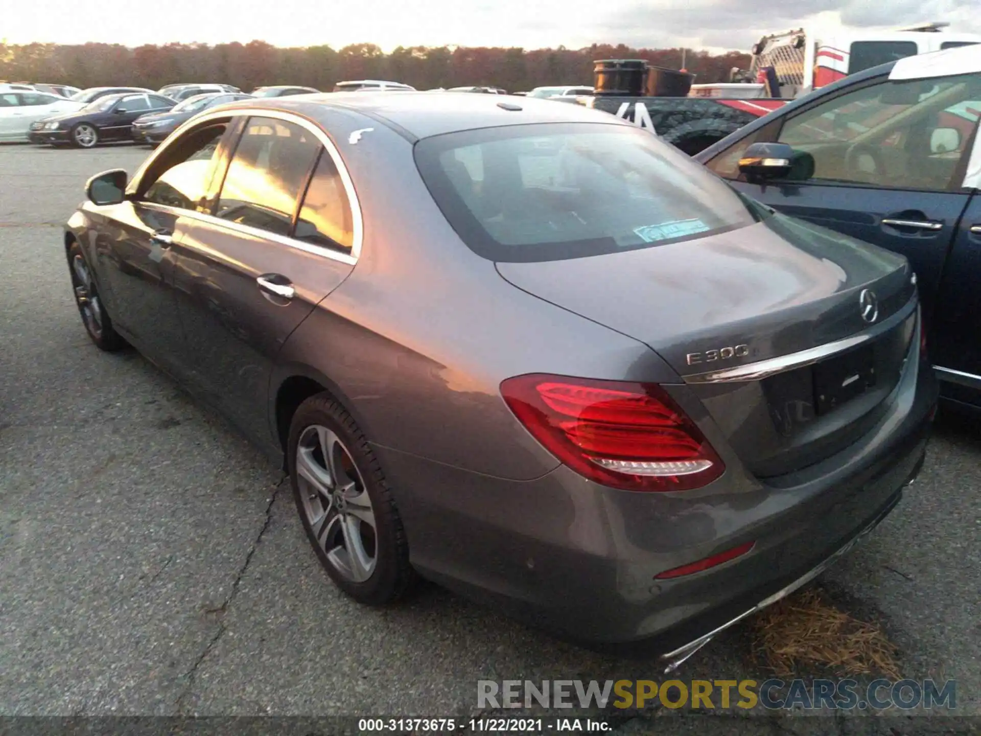 3 Photograph of a damaged car WDDZF4KBXKA511472 MERCEDES-BENZ E-CLASS 2019