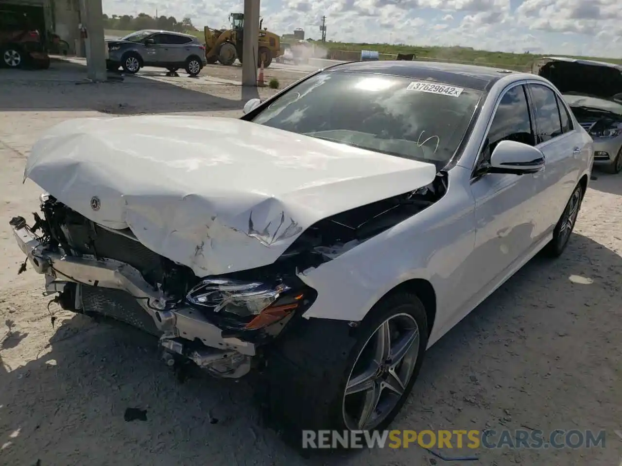 2 Photograph of a damaged car WDDZF4KBXKA519538 MERCEDES-BENZ E-CLASS 2019