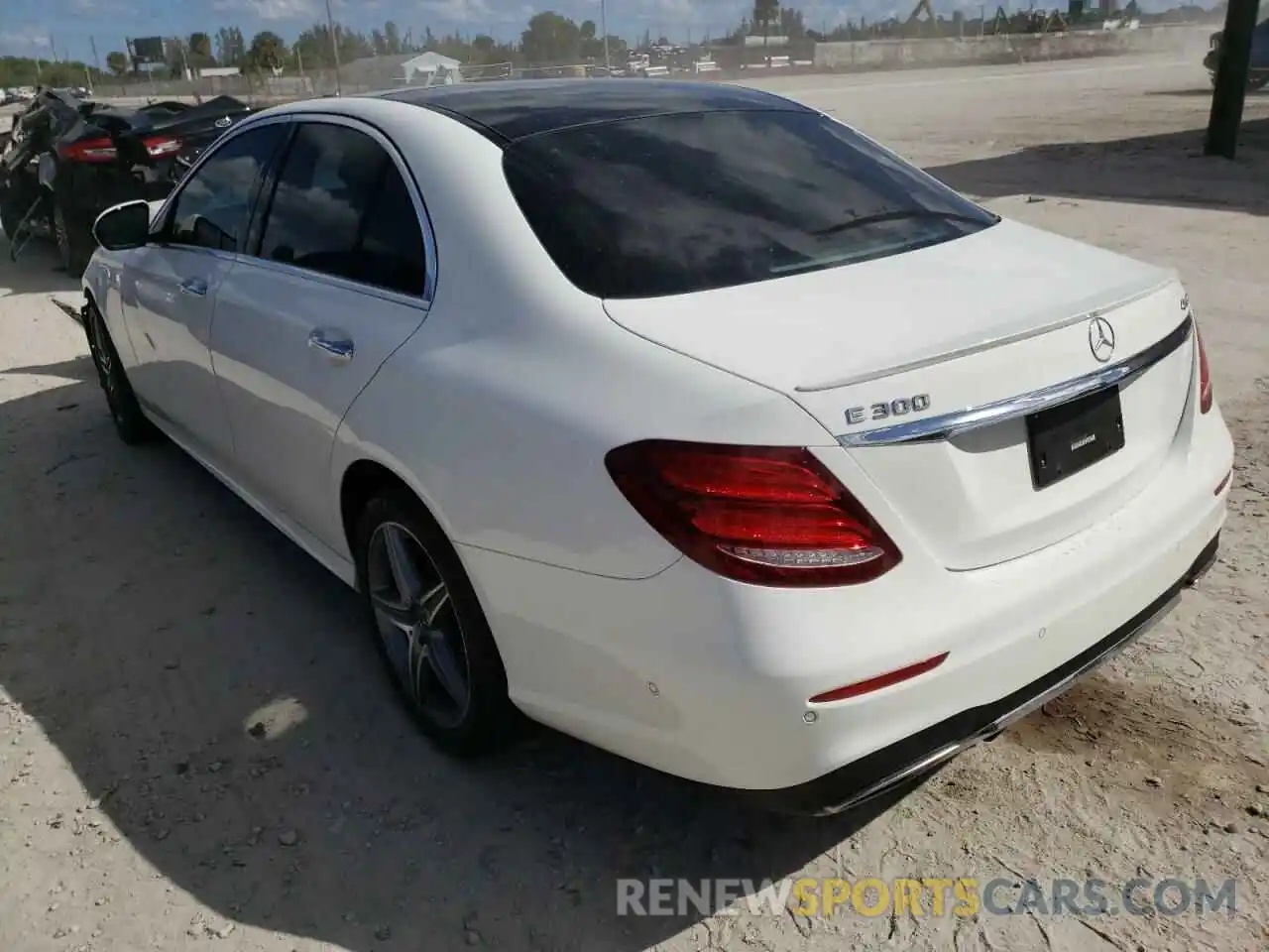 3 Photograph of a damaged car WDDZF4KBXKA519538 MERCEDES-BENZ E-CLASS 2019