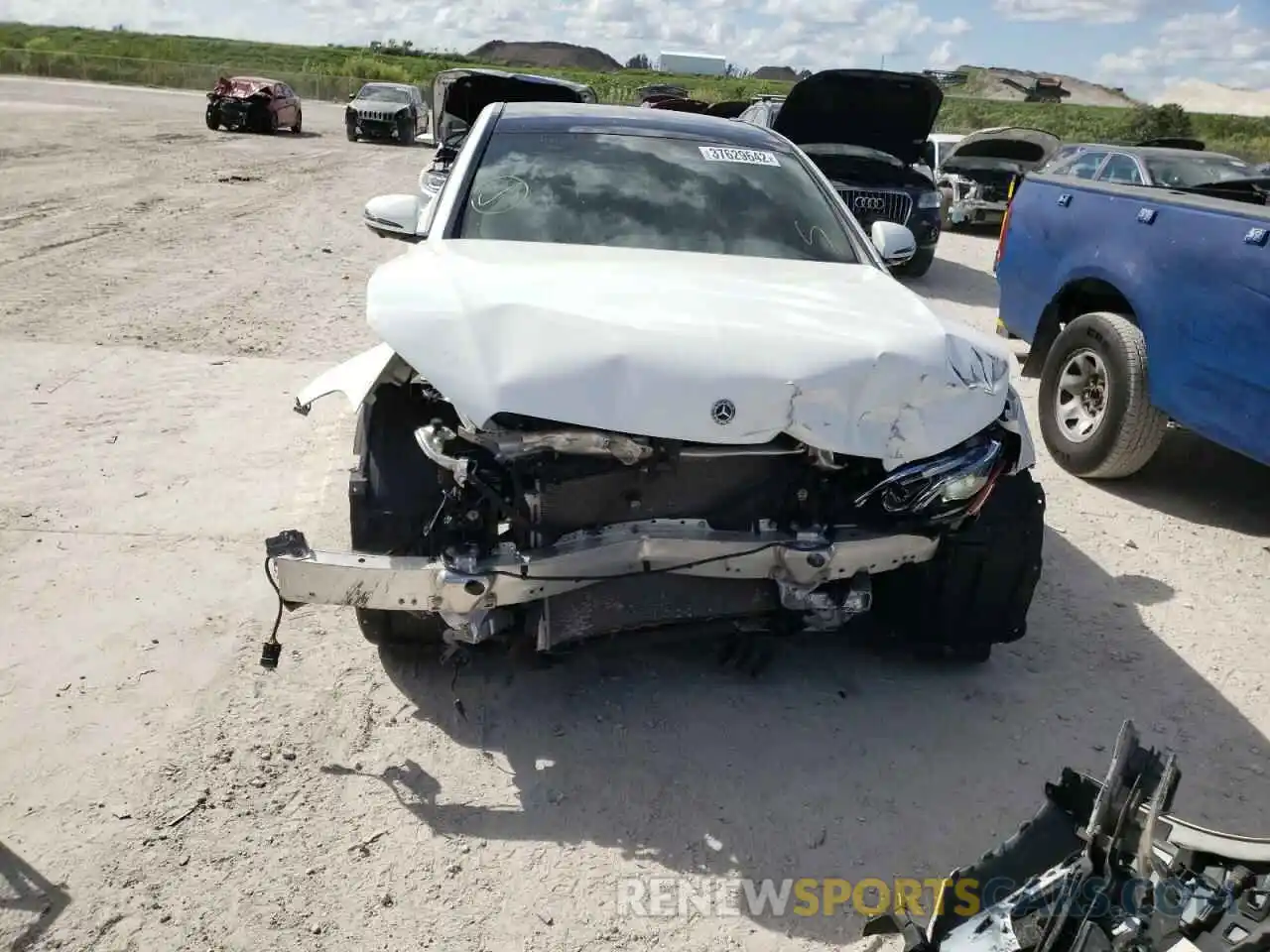 9 Photograph of a damaged car WDDZF4KBXKA519538 MERCEDES-BENZ E-CLASS 2019