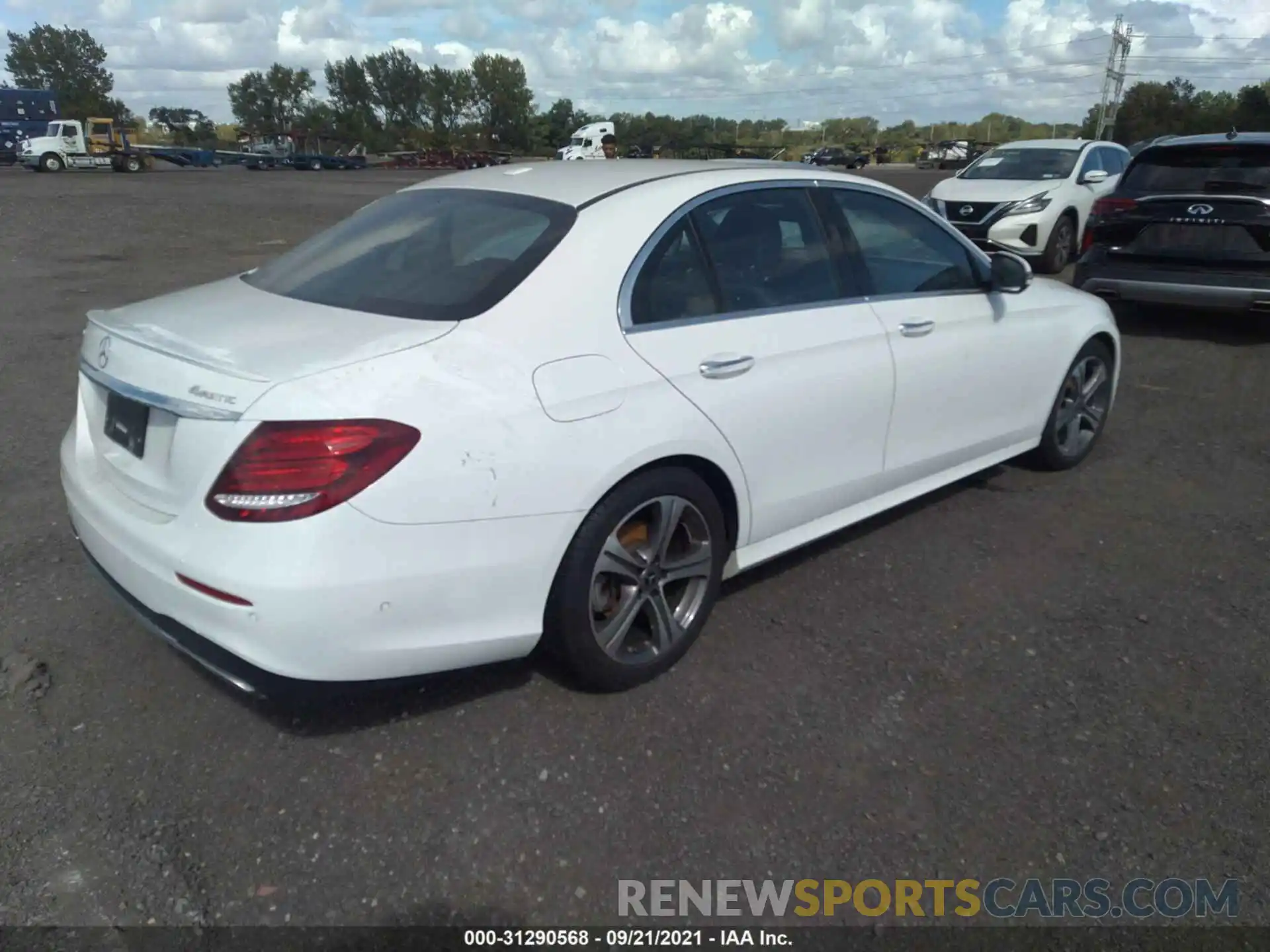 4 Photograph of a damaged car WDDZF4KBXKA544570 MERCEDES-BENZ E-CLASS 2019