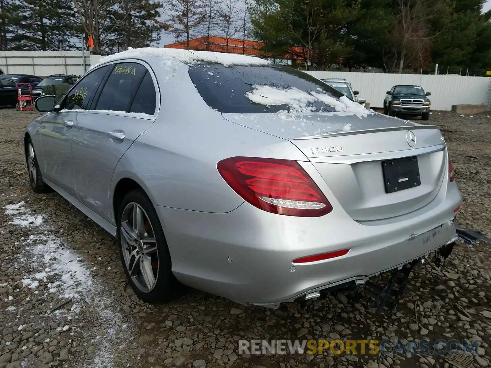 3 Photograph of a damaged car WDDZF4KBXKA569551 MERCEDES-BENZ E CLASS 2019