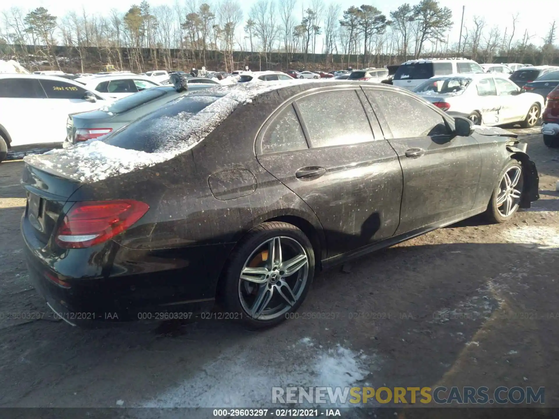 4 Photograph of a damaged car WDDZF4KBXKA613001 MERCEDES-BENZ E-CLASS 2019