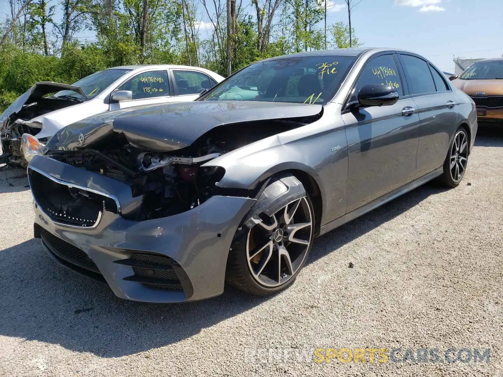 2 Photograph of a damaged car WDDZF6BB1KA599100 MERCEDES-BENZ E-CLASS 2019