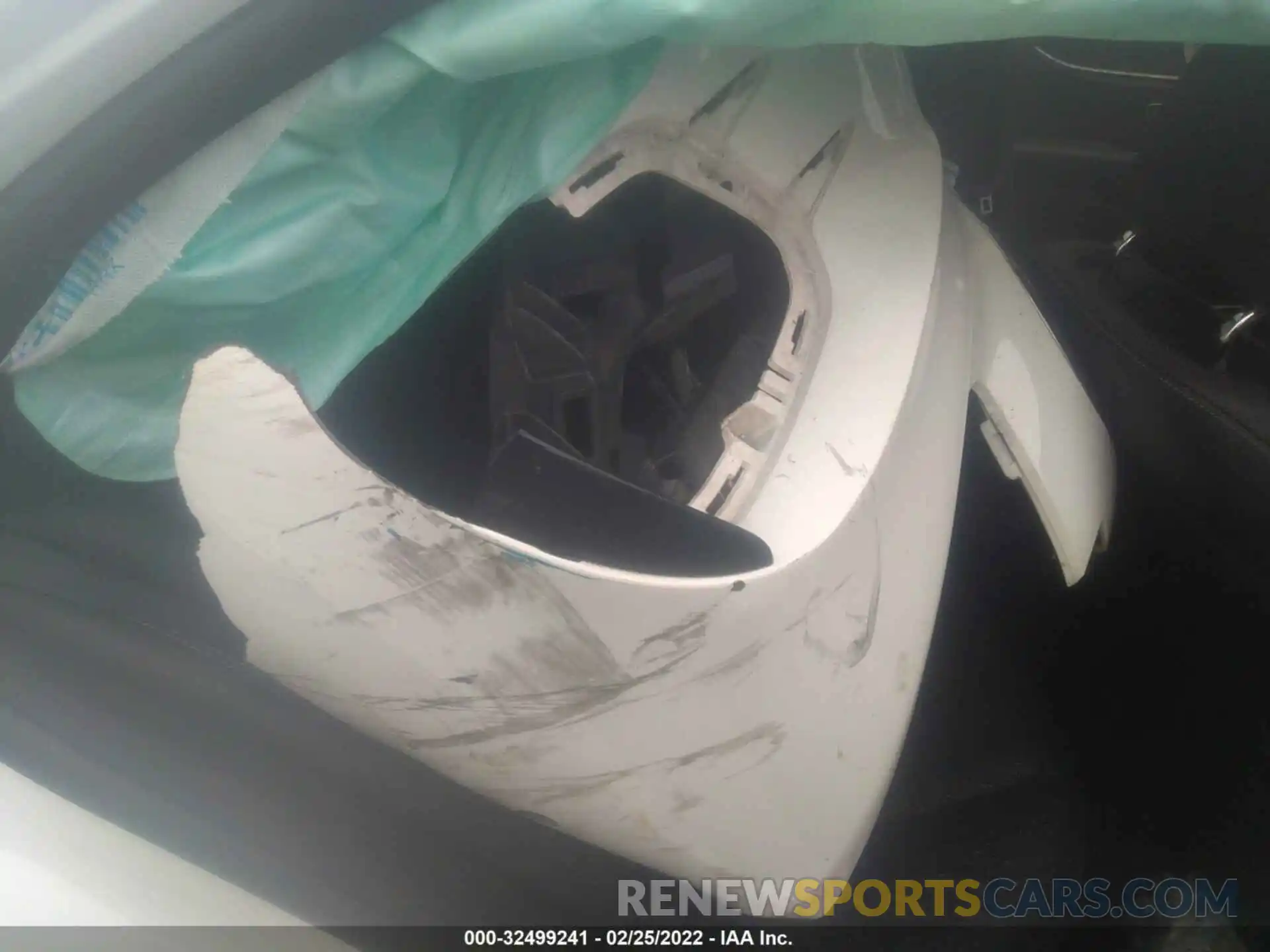 8 Photograph of a damaged car WDDZF6BB4KA594862 MERCEDES-BENZ E-CLASS 2019