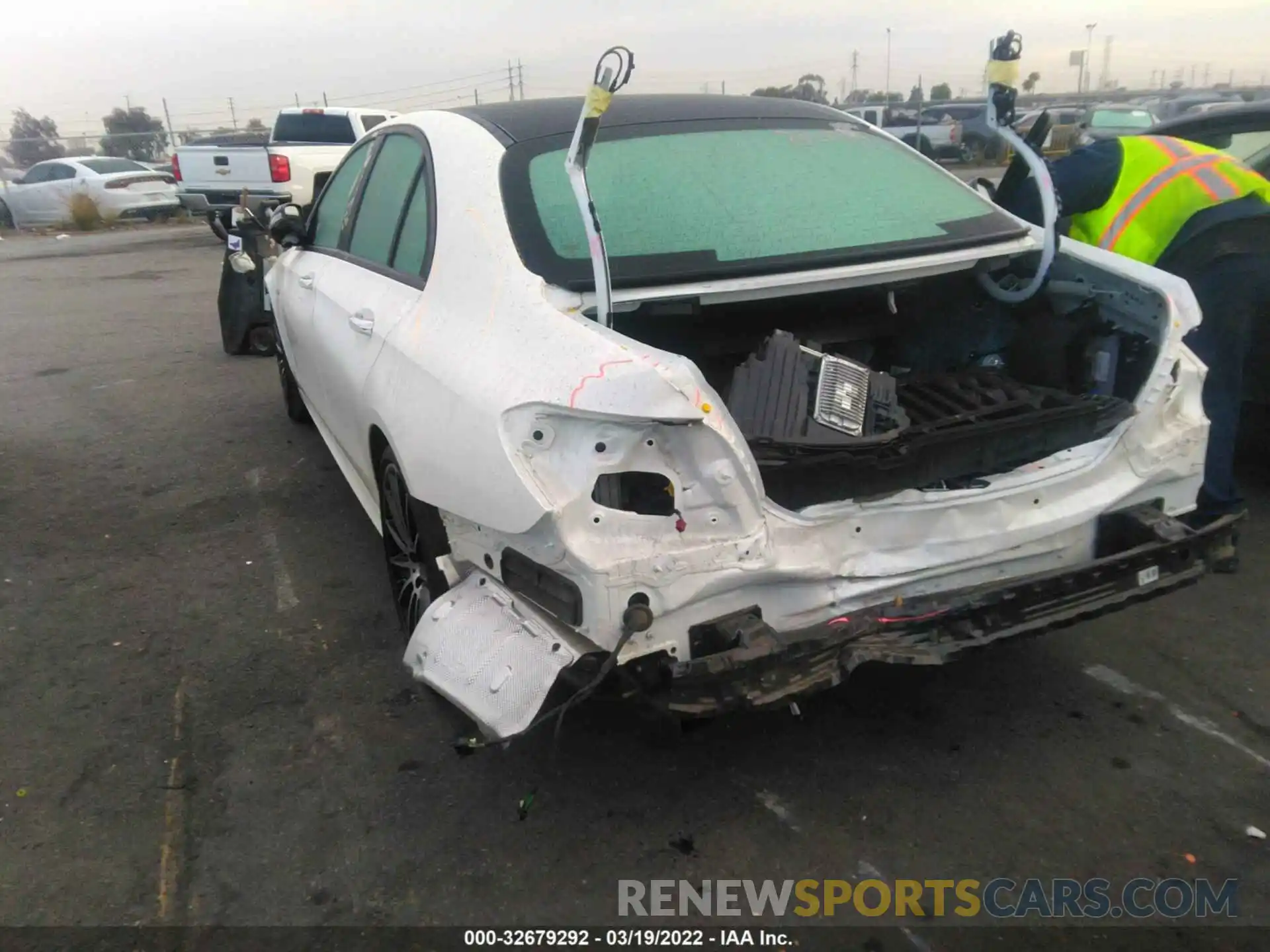 3 Photograph of a damaged car WDDZF6BB4KA633336 MERCEDES-BENZ E-CLASS 2019