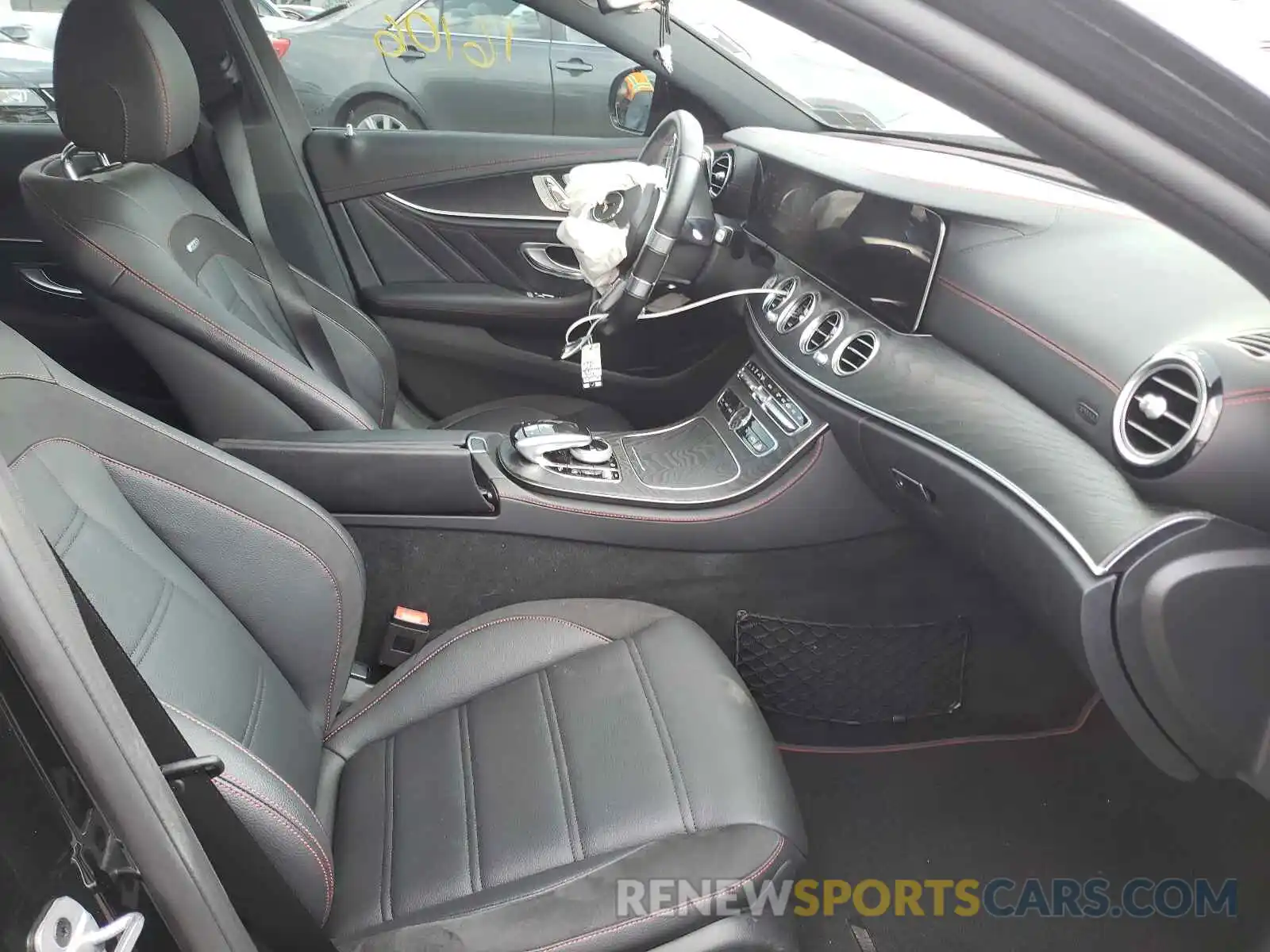 5 Photograph of a damaged car WDDZF6BB7KA627417 MERCEDES-BENZ E-CLASS 2019