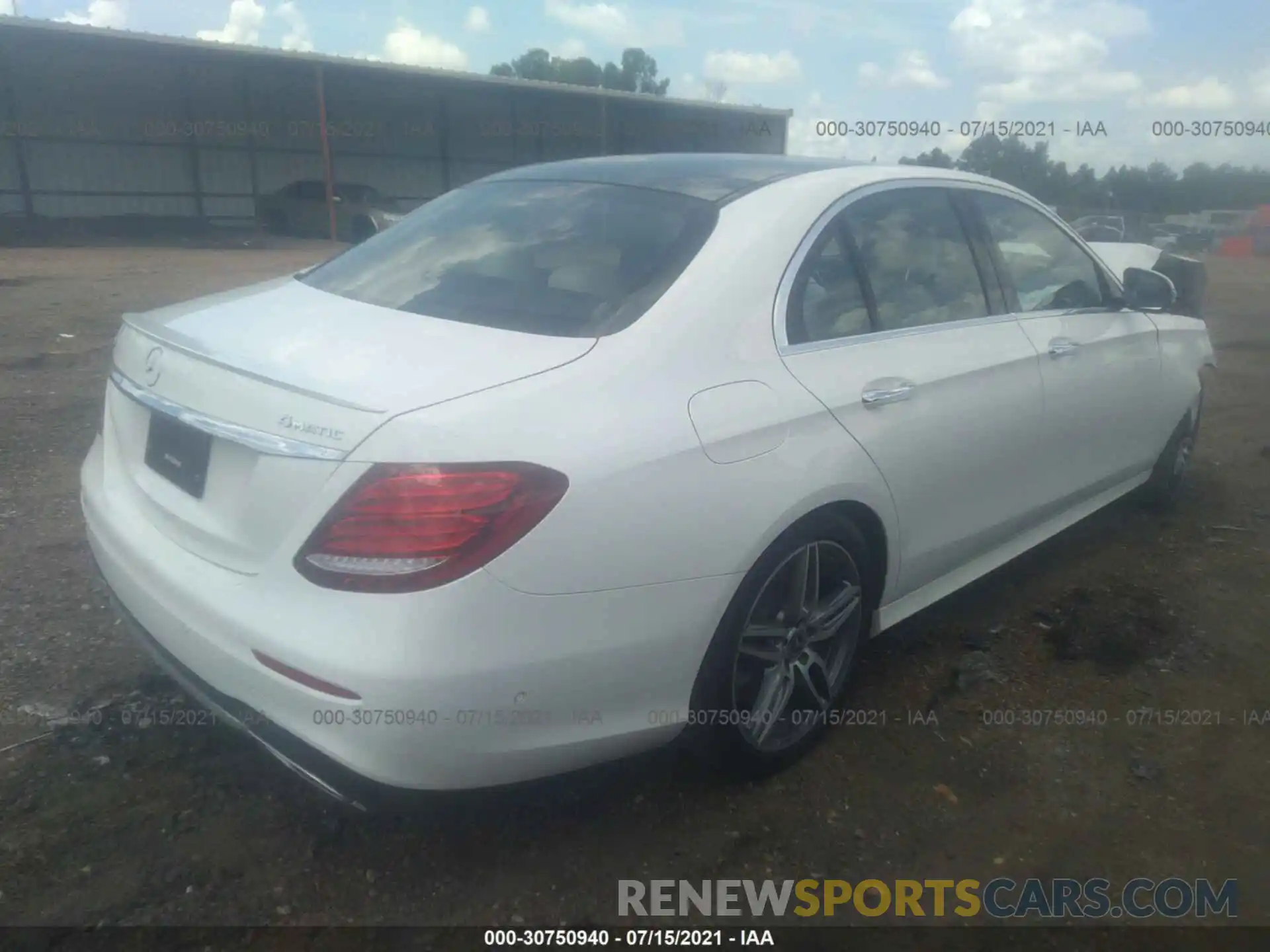 4 Photograph of a damaged car WDDZF6JB0KA591250 MERCEDES-BENZ E-CLASS 2019