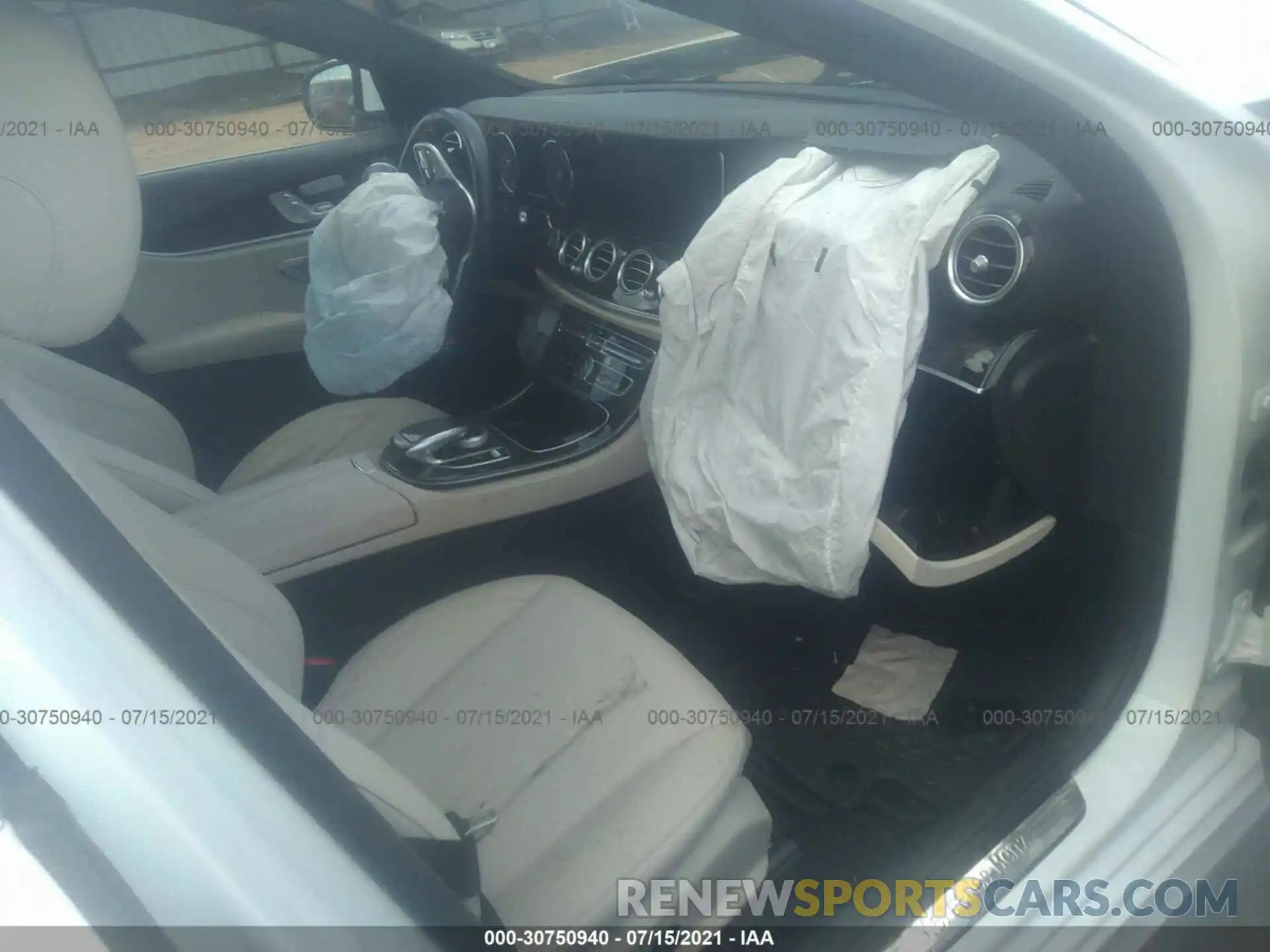 5 Photograph of a damaged car WDDZF6JB0KA591250 MERCEDES-BENZ E-CLASS 2019