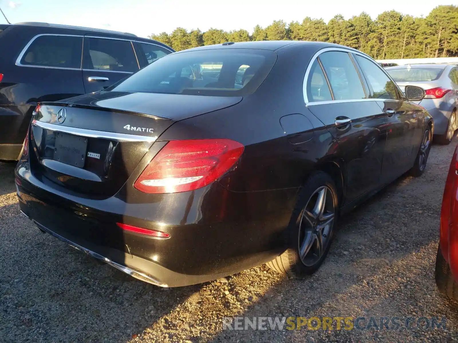 4 Photograph of a damaged car WDDZF6JB1KA518713 MERCEDES-BENZ E-CLASS 2019