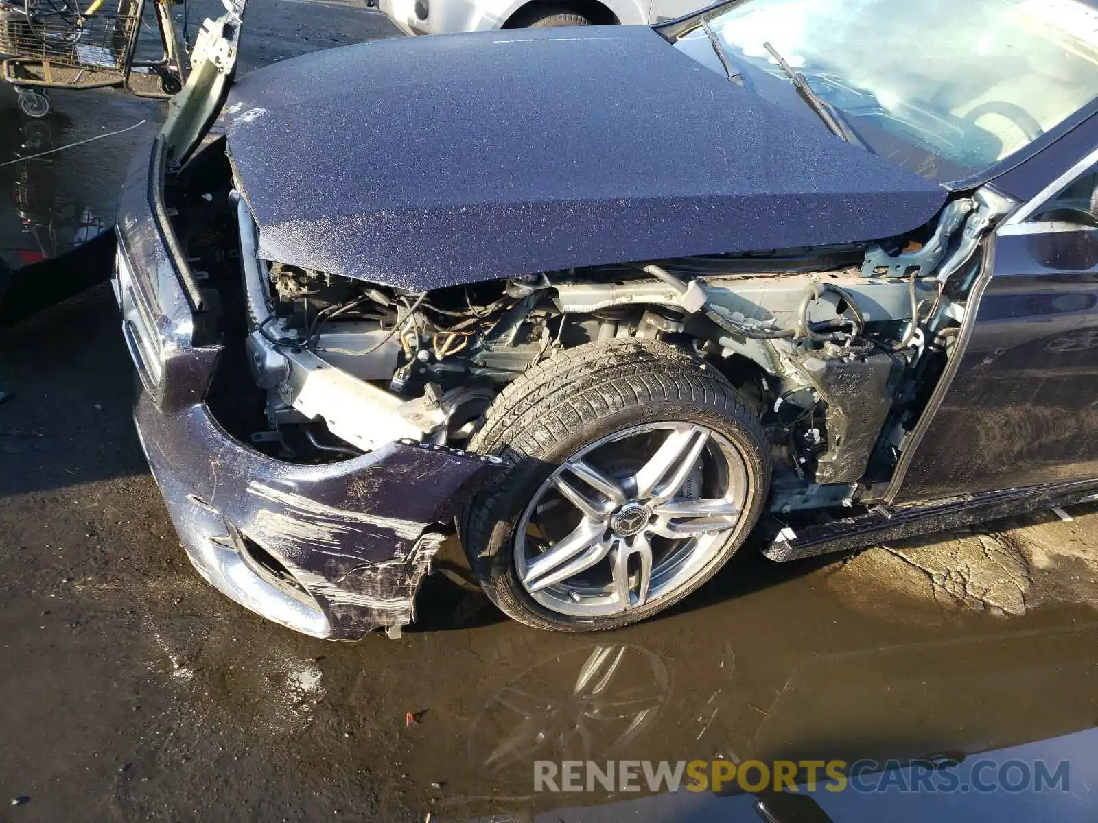 9 Photograph of a damaged car WDDZF6JB1KA519232 MERCEDES-BENZ E CLASS 2019