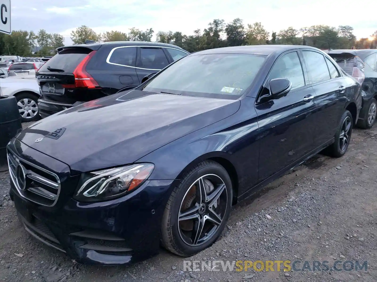 2 Photograph of a damaged car WDDZF6JB1KA581682 MERCEDES-BENZ E-CLASS 2019