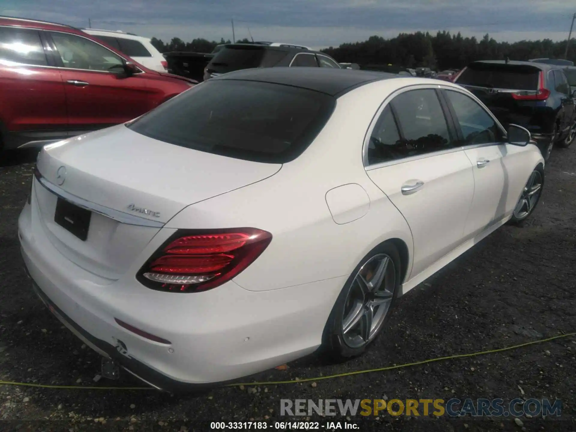 4 Photograph of a damaged car WDDZF6JB1KA614552 MERCEDES-BENZ E-CLASS 2019