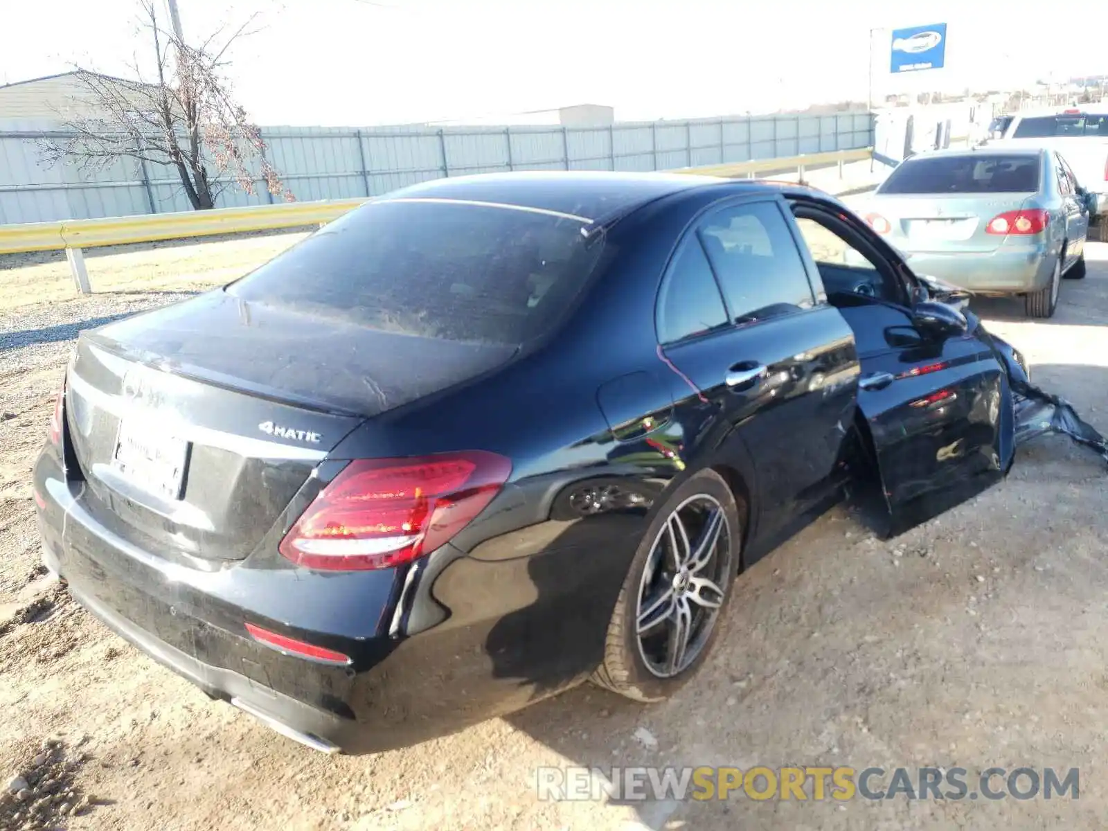 4 Photograph of a damaged car WDDZF6JB1KA692619 MERCEDES-BENZ E CLASS 2019