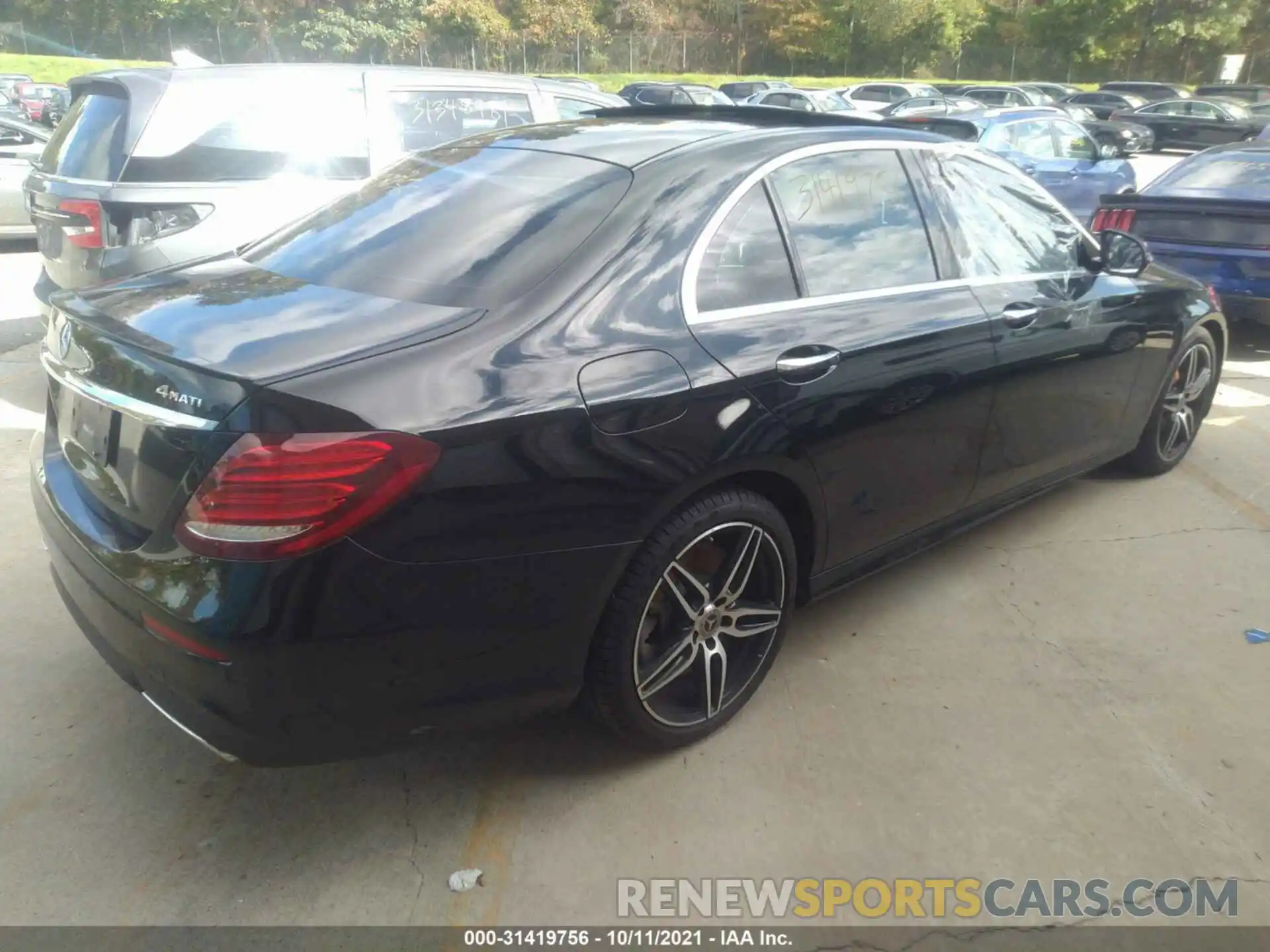 4 Photograph of a damaged car WDDZF6JB2KA515691 MERCEDES-BENZ E-CLASS 2019