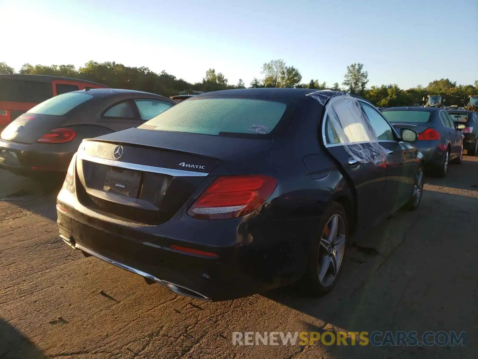 4 Photograph of a damaged car WDDZF6JB2KA519336 MERCEDES-BENZ E-CLASS 2019