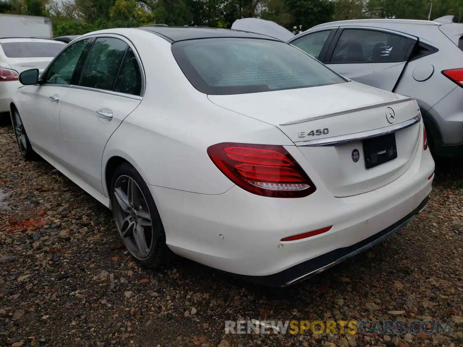 3 Photograph of a damaged car WDDZF6JB2KA570996 MERCEDES-BENZ E-CLASS 2019