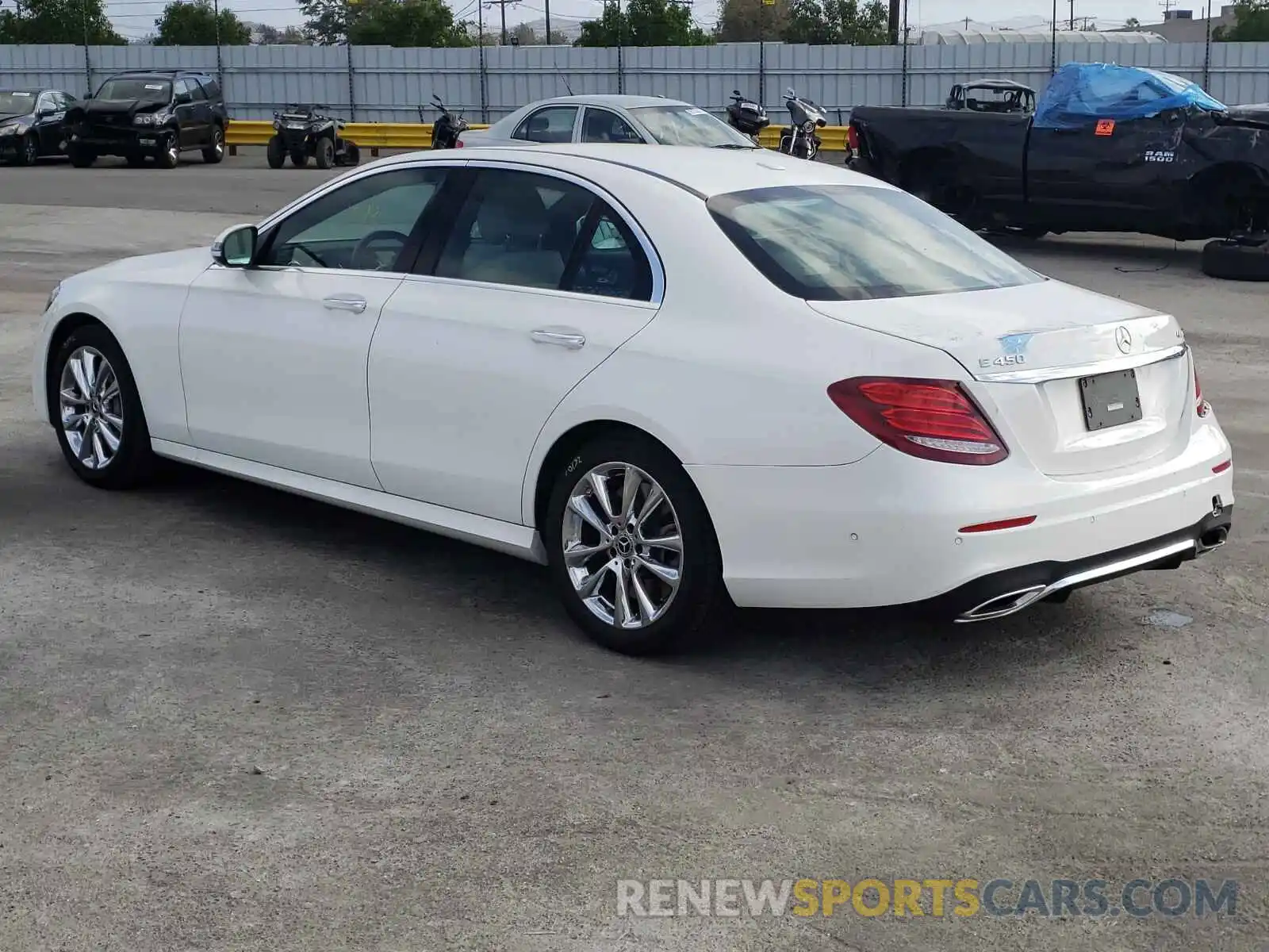 3 Photograph of a damaged car WDDZF6JB2KA588981 MERCEDES-BENZ E-CLASS 2019