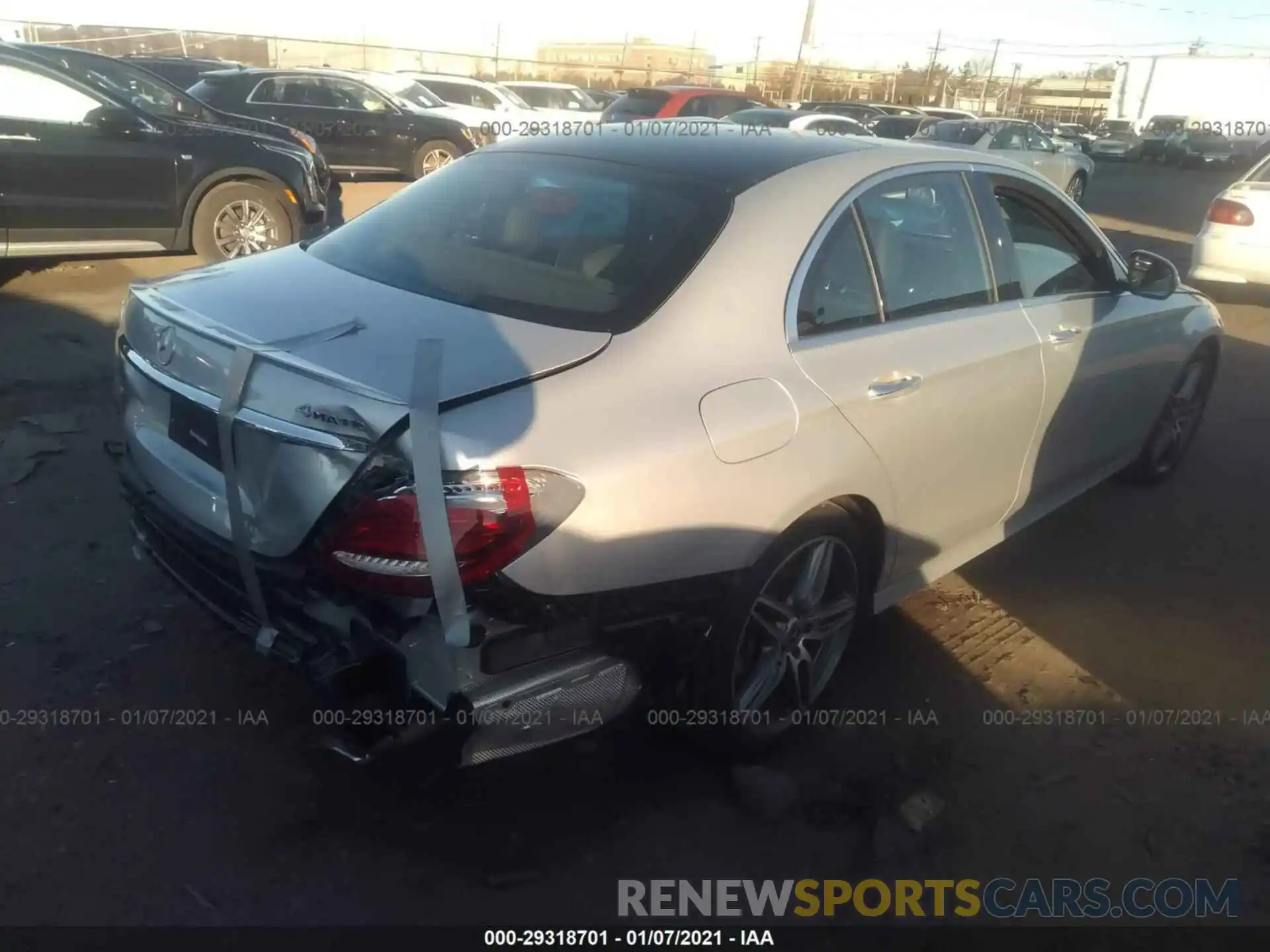 4 Photograph of a damaged car WDDZF6JB2KA639895 MERCEDES-BENZ E-CLASS 2019