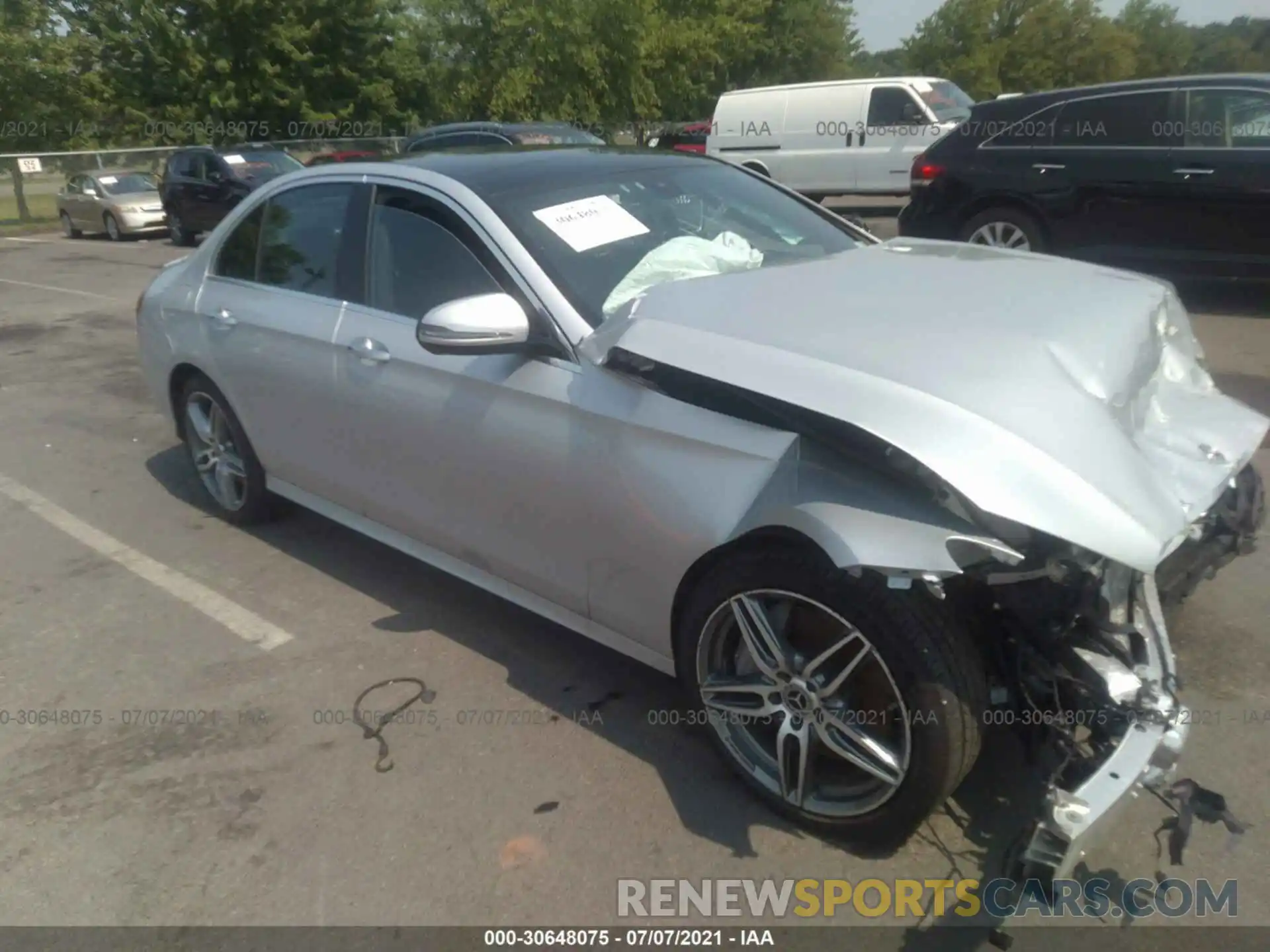 1 Photograph of a damaged car WDDZF6JB3KA493507 MERCEDES-BENZ E-CLASS 2019