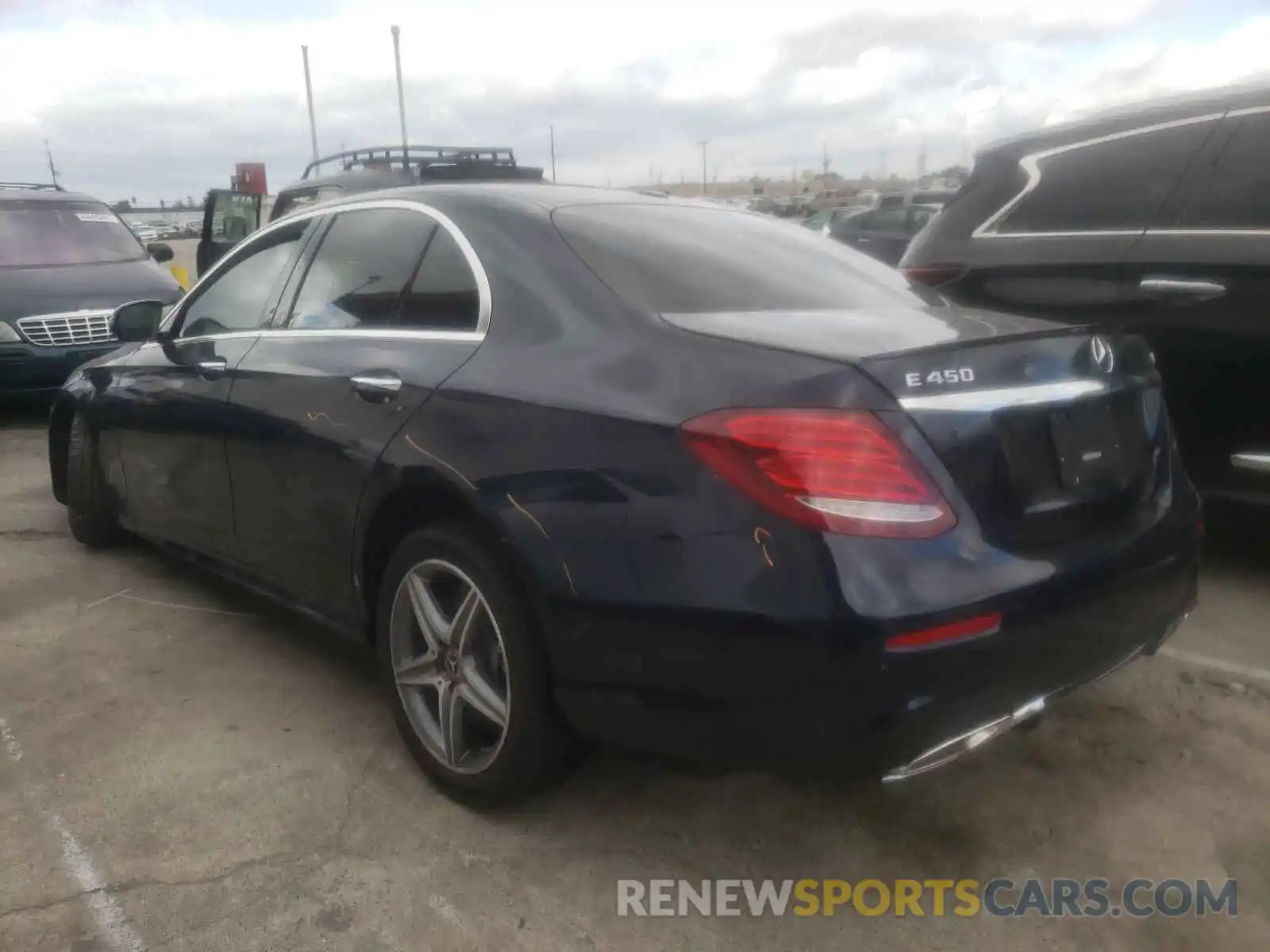 3 Photograph of a damaged car WDDZF6JB3KA685543 MERCEDES-BENZ E-CLASS 2019