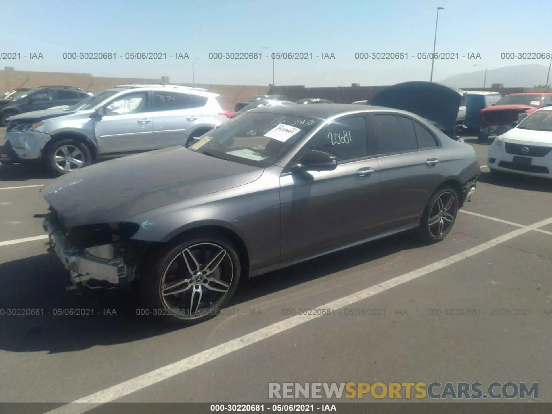 2 Photograph of a damaged car WDDZF6JB4KA490423 MERCEDES-BENZ E-CLASS 2019