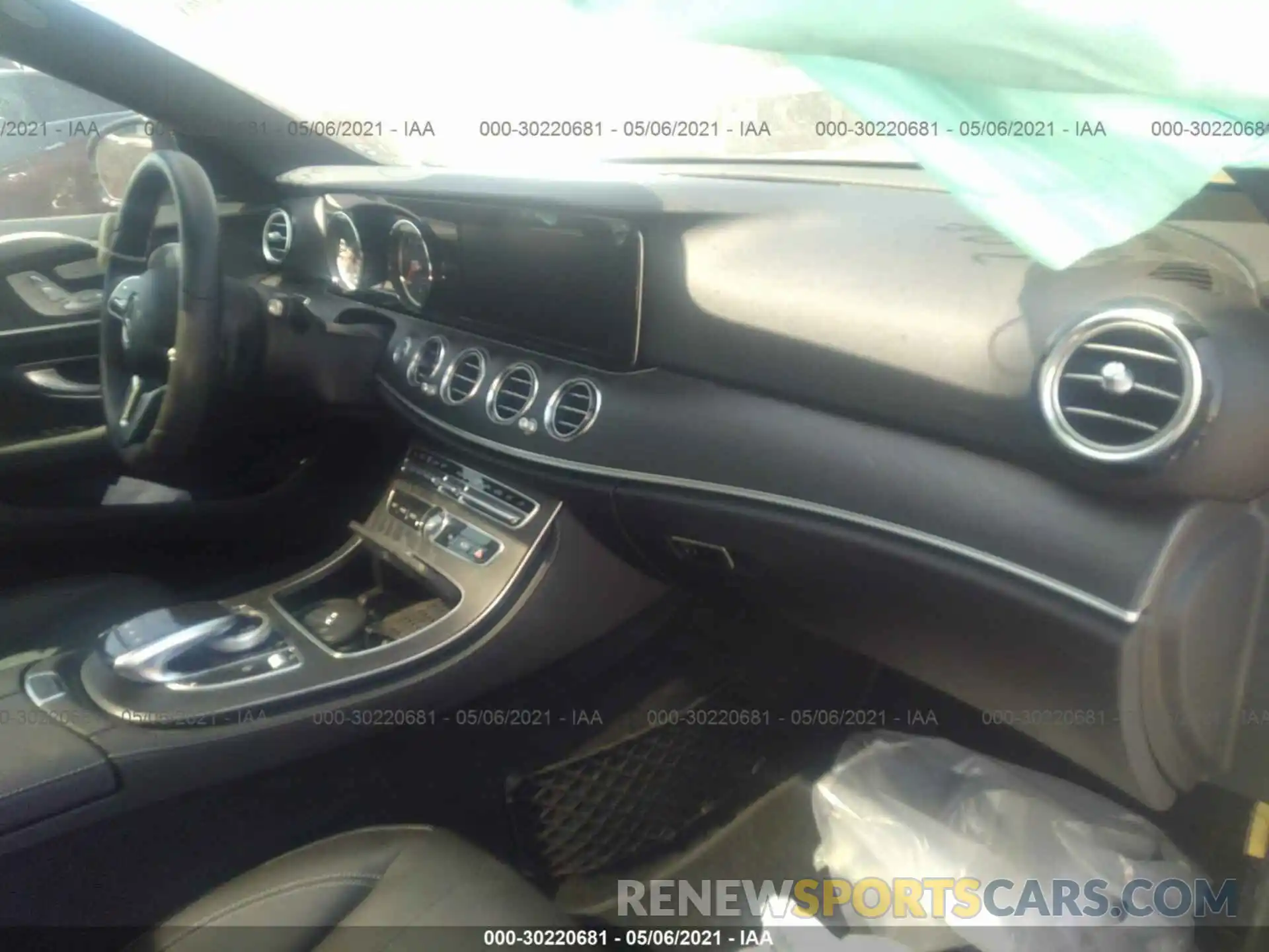 5 Photograph of a damaged car WDDZF6JB4KA490423 MERCEDES-BENZ E-CLASS 2019