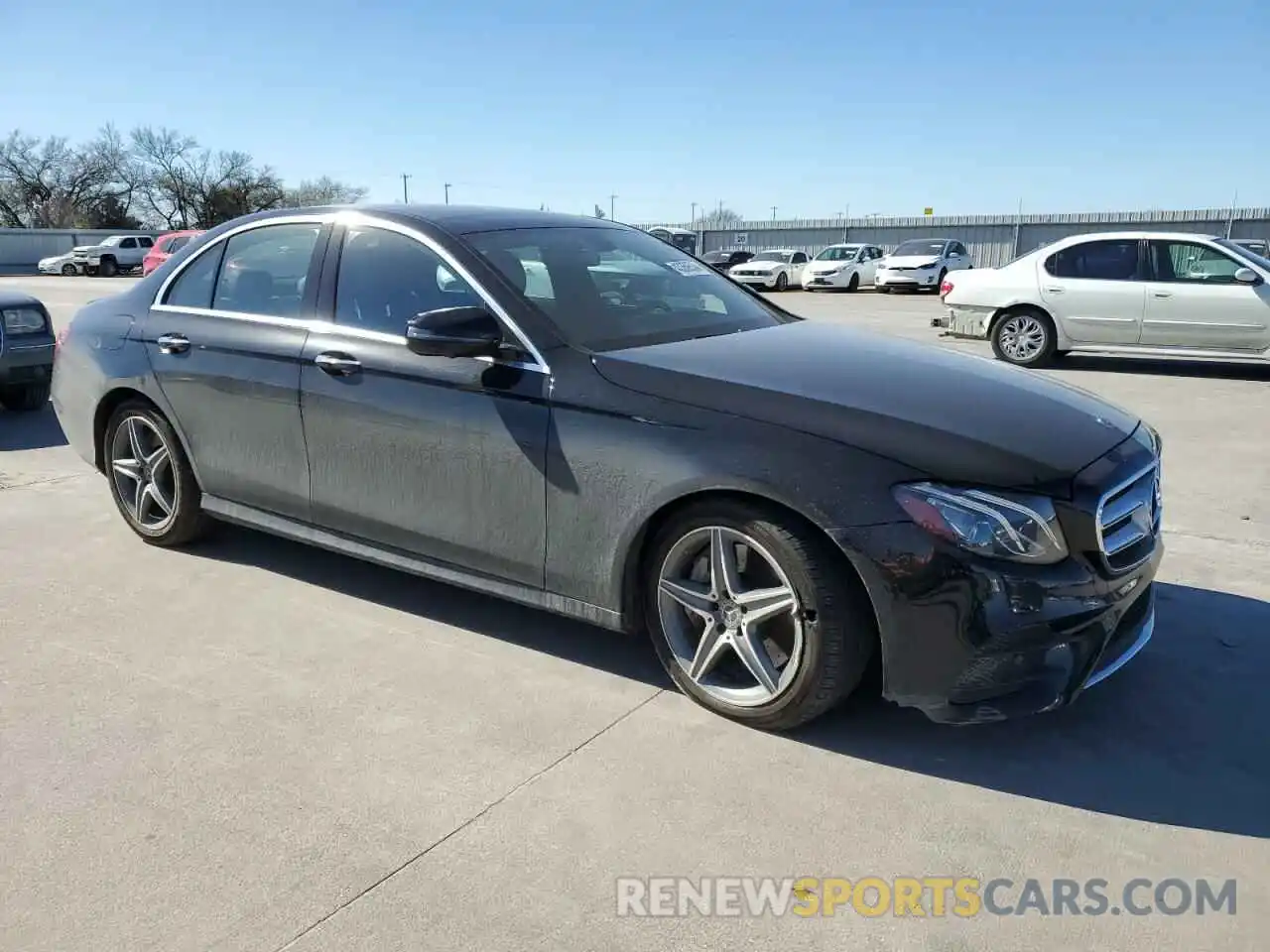 4 Photograph of a damaged car WDDZF6JB4KA518110 MERCEDES-BENZ E-CLASS 2019