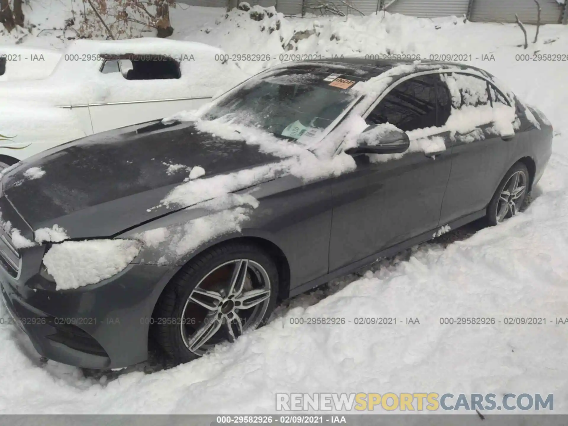 2 Photograph of a damaged car WDDZF6JB4KA523842 MERCEDES-BENZ E-CLASS 2019