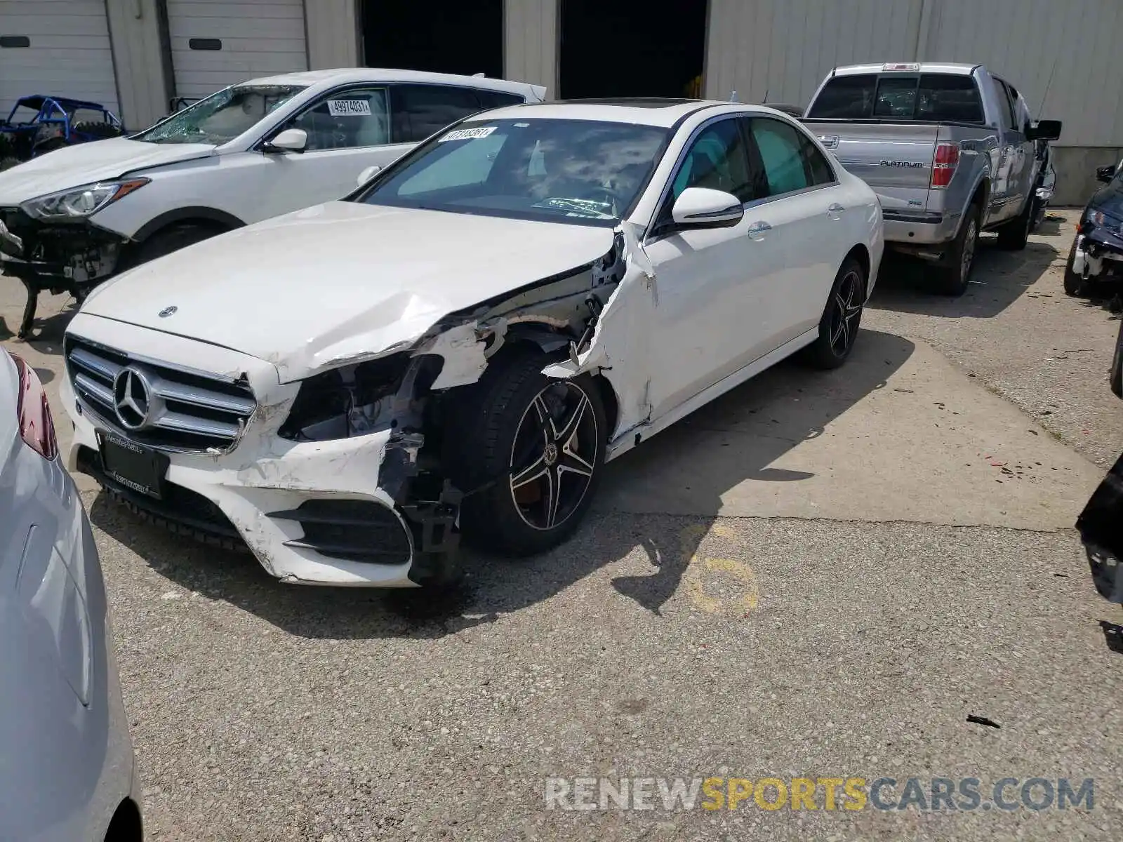 9 Photograph of a damaged car WDDZF6JB4KA656813 MERCEDES-BENZ E-CLASS 2019