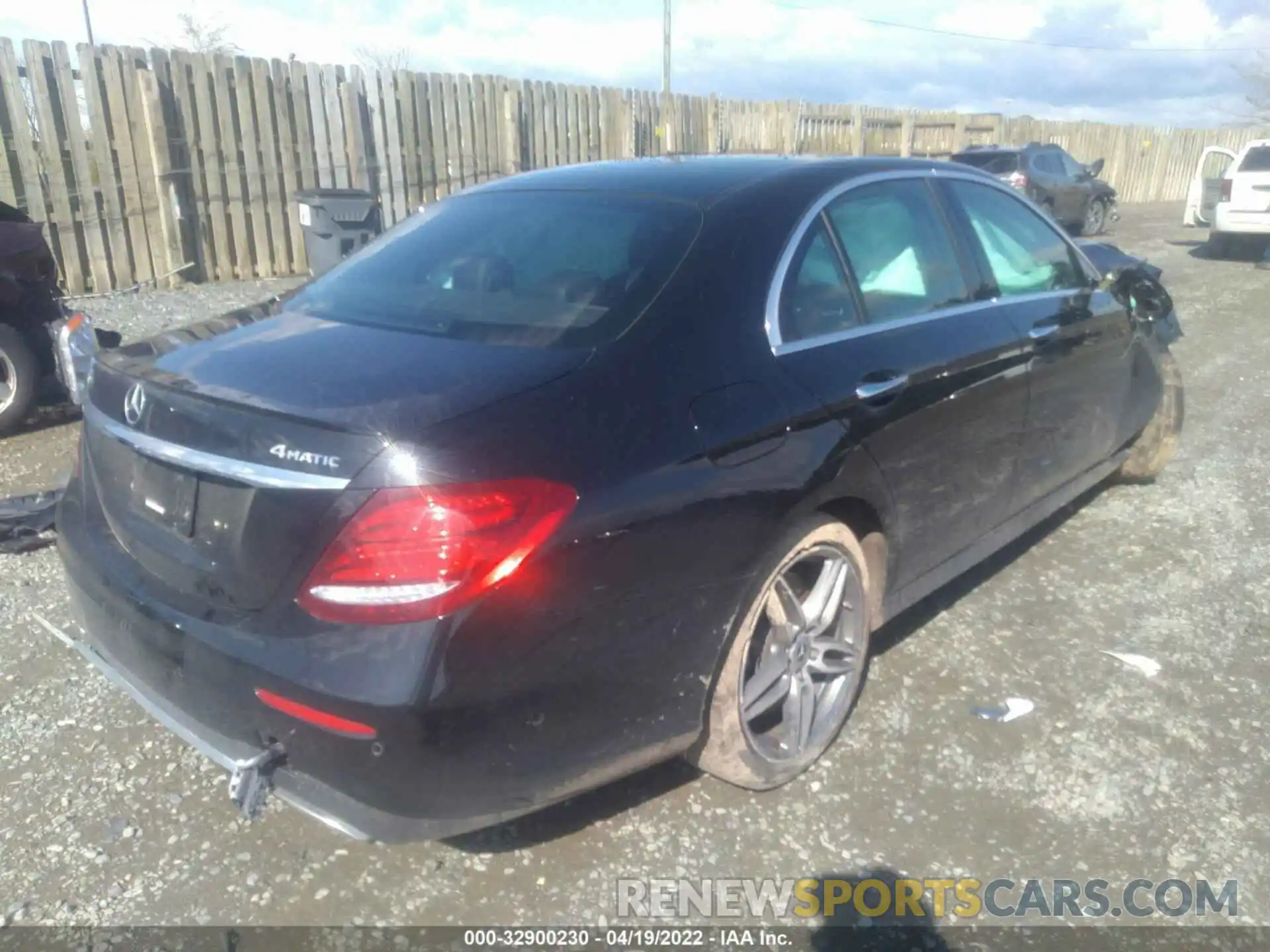 4 Photograph of a damaged car WDDZF6JB5KA568367 MERCEDES-BENZ E-CLASS 2019