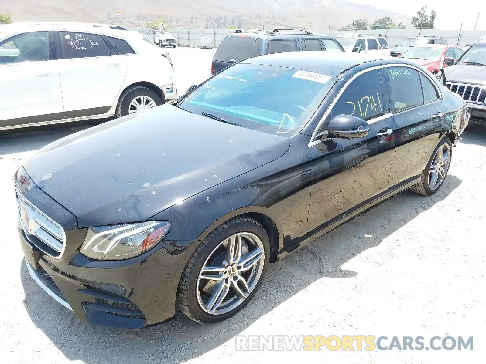 2 Photograph of a damaged car WDDZF6JB5KA676505 MERCEDES-BENZ E CLASS 2019