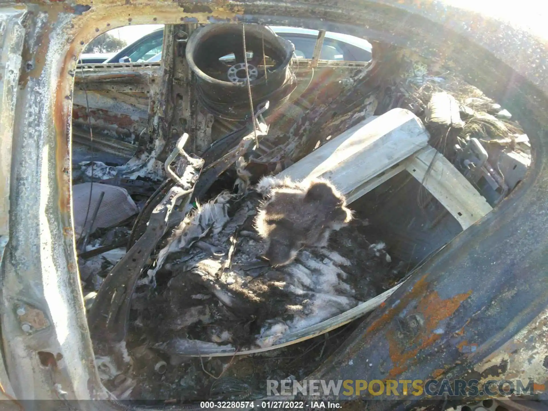 8 Photograph of a damaged car WDDZF6JB8KA490943 MERCEDES-BENZ E-CLASS 2019