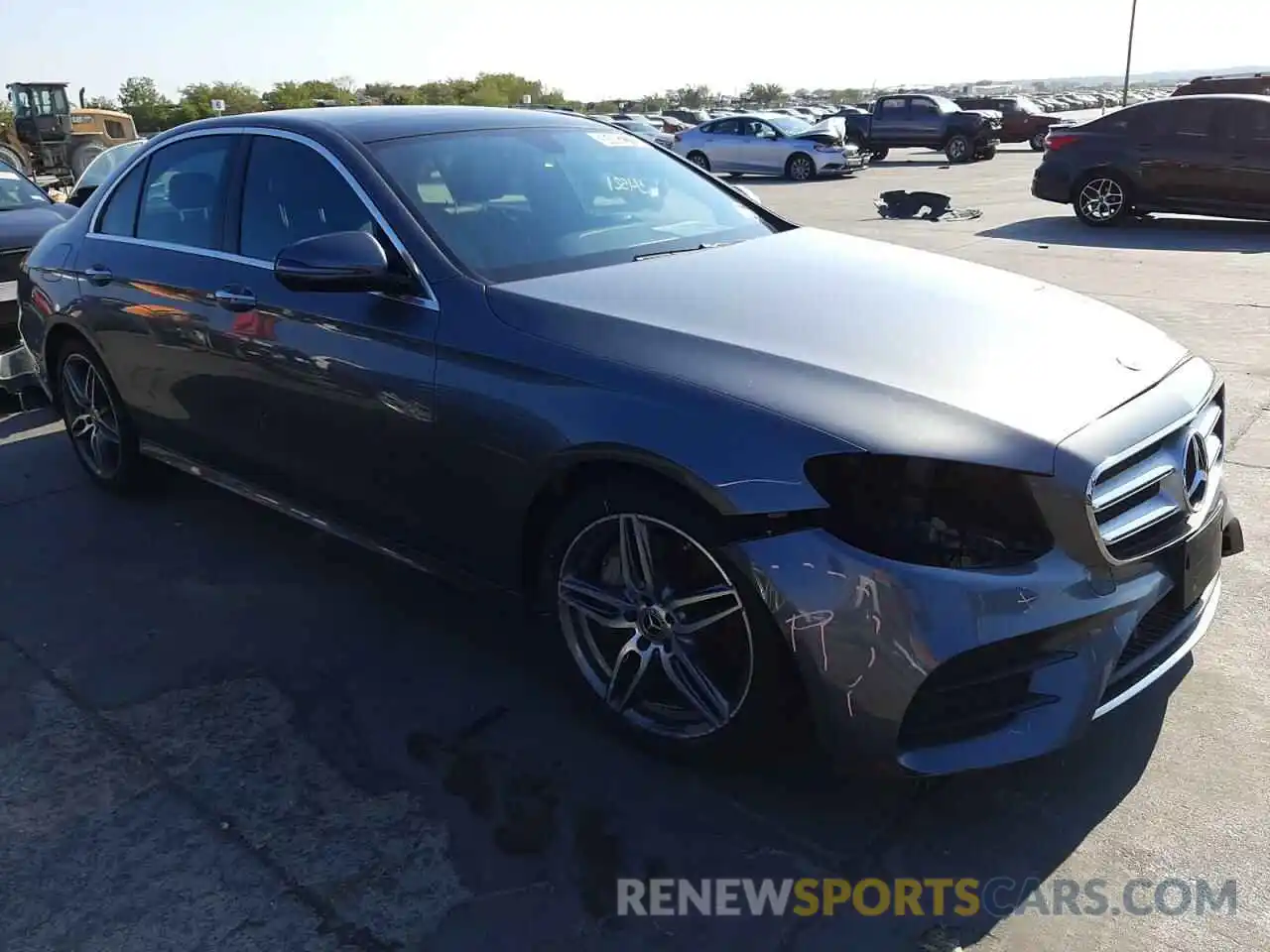 1 Photograph of a damaged car WDDZF6JB9KA526185 MERCEDES-BENZ E-CLASS 2019