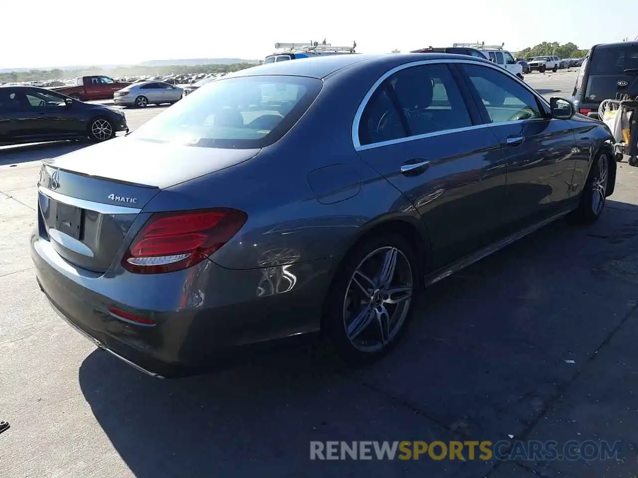 4 Photograph of a damaged car WDDZF6JB9KA526185 MERCEDES-BENZ E-CLASS 2019