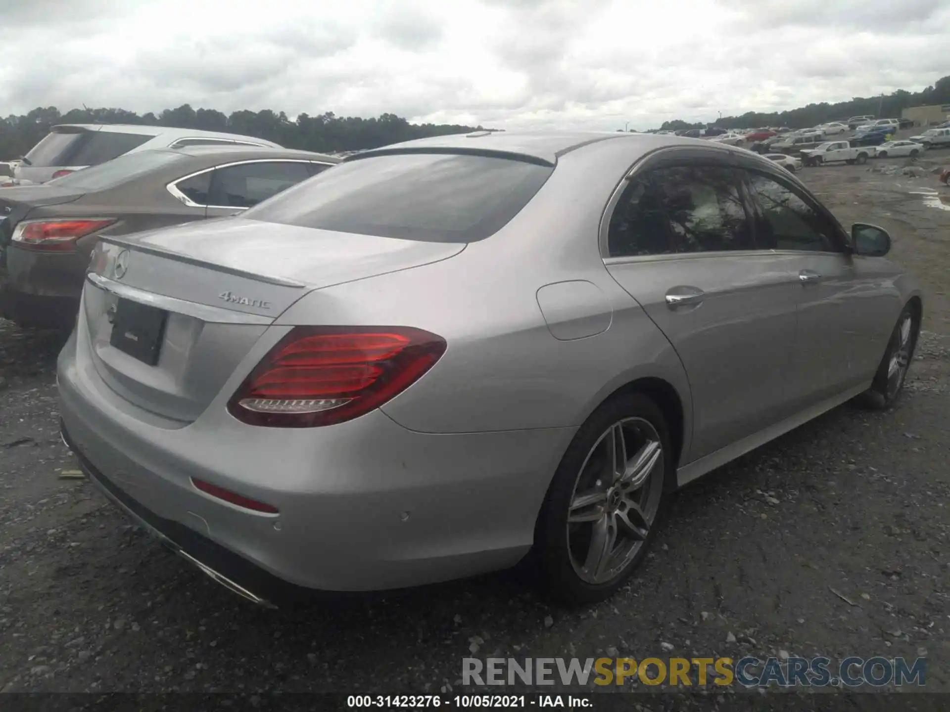 4 Photograph of a damaged car WDDZF6JBXKA499708 MERCEDES-BENZ E-CLASS 2019