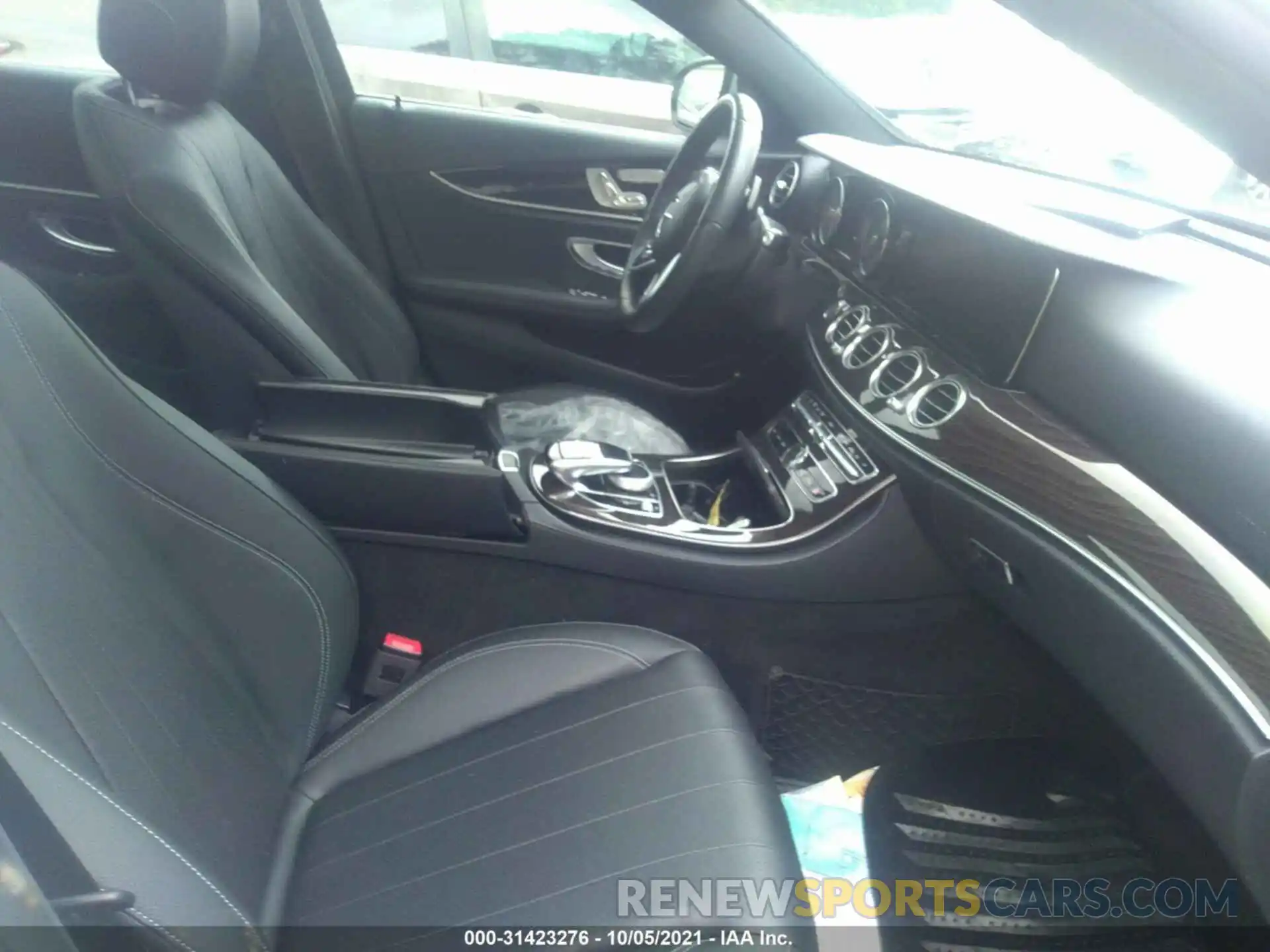 5 Photograph of a damaged car WDDZF6JBXKA499708 MERCEDES-BENZ E-CLASS 2019