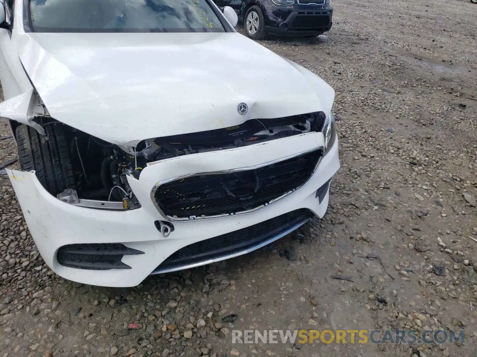 9 Photograph of a damaged car WDDZF6JBXKA500713 MERCEDES-BENZ E-CLASS 2019