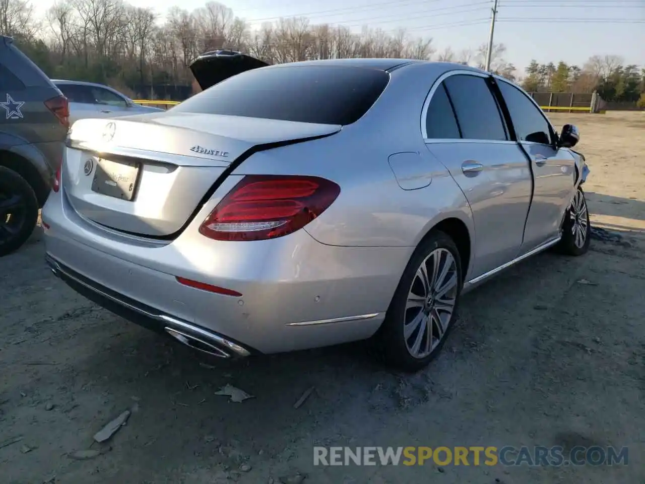 4 Photograph of a damaged car WDDZF6JBXKA520458 MERCEDES-BENZ E-CLASS 2019