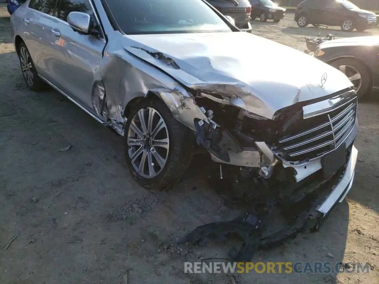 9 Photograph of a damaged car WDDZF6JBXKA520458 MERCEDES-BENZ E-CLASS 2019