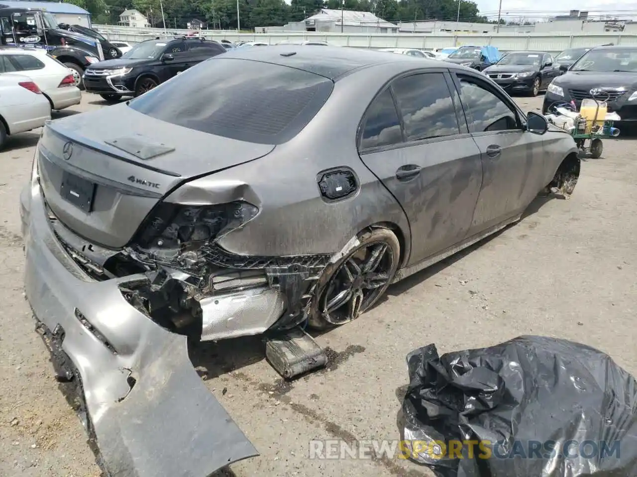 4 Photograph of a damaged car WDDZF6JBXKA630409 MERCEDES-BENZ E-CLASS 2019