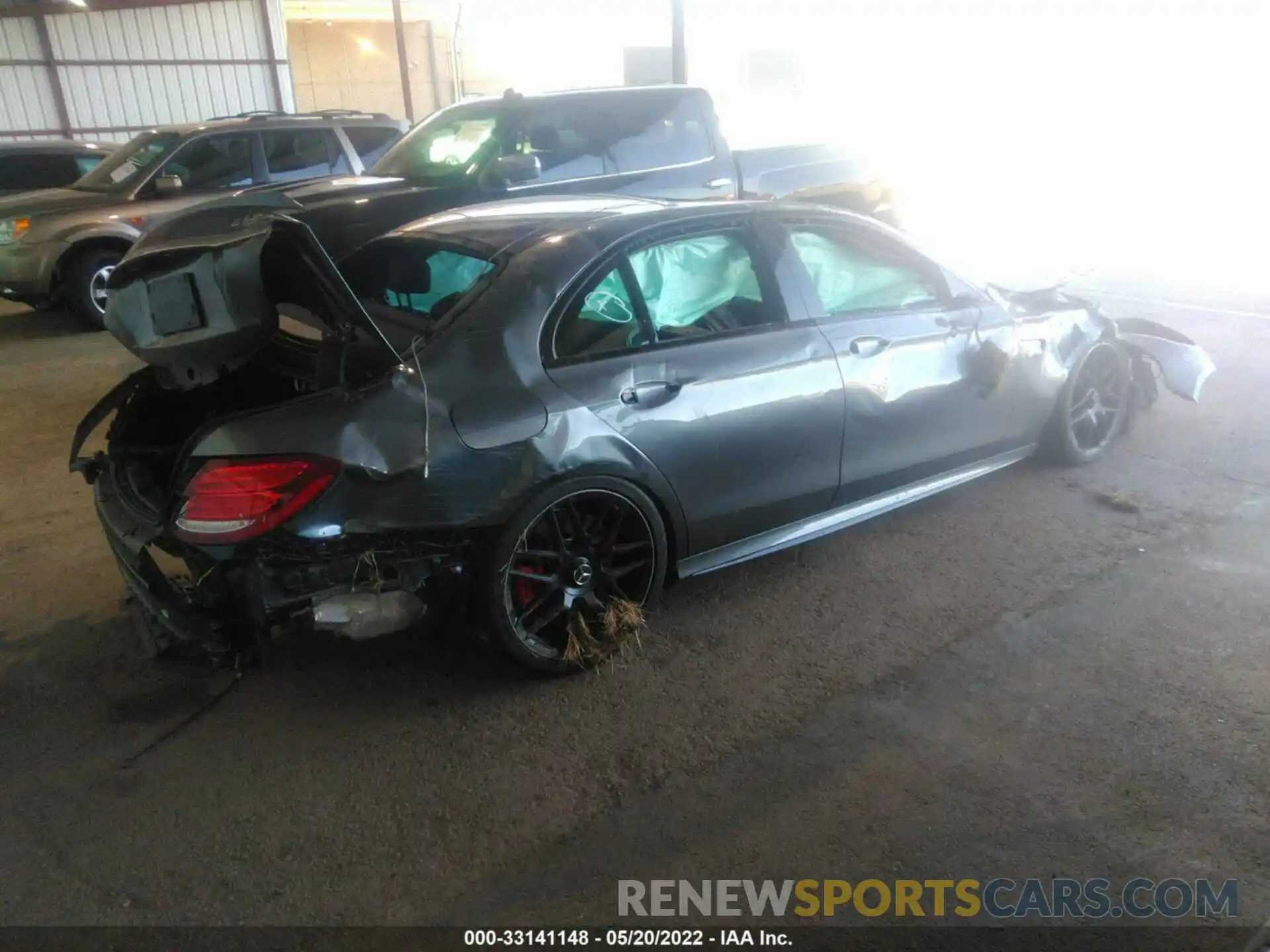 4 Photograph of a damaged car WDDZF8KB0KA657130 MERCEDES-BENZ E-CLASS 2019